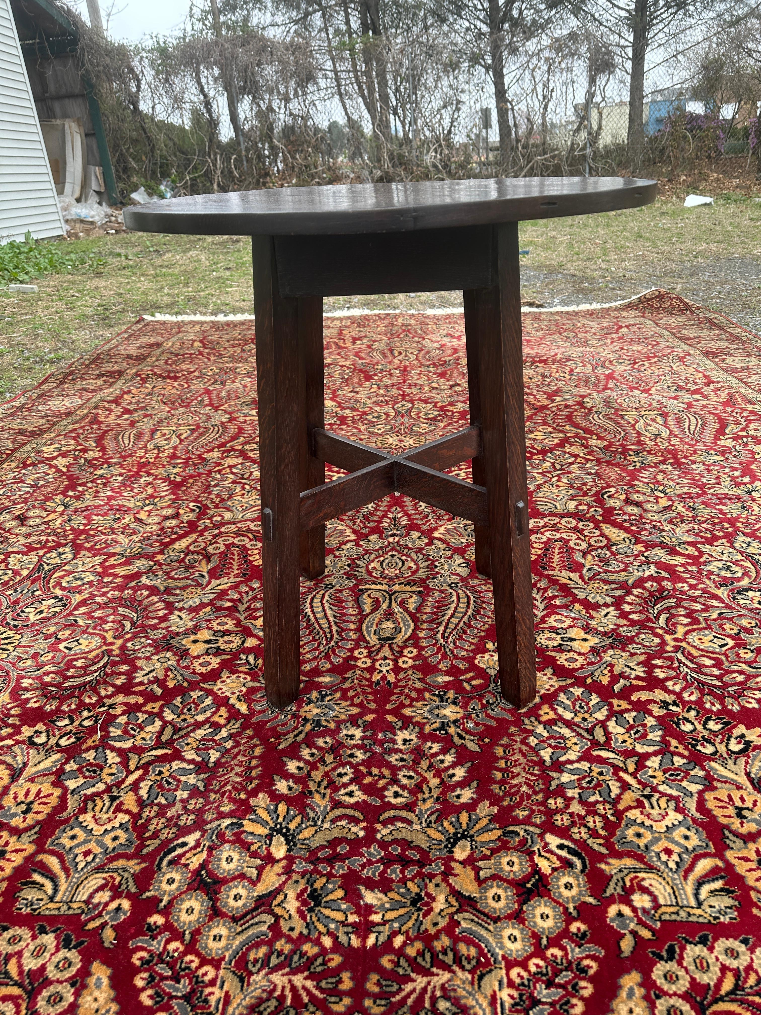 Mesa antigua Stickley Brothers con patas ensanchadas - ¡Firmada! - W8385  EXTRA   OFF Estadounidense en venta