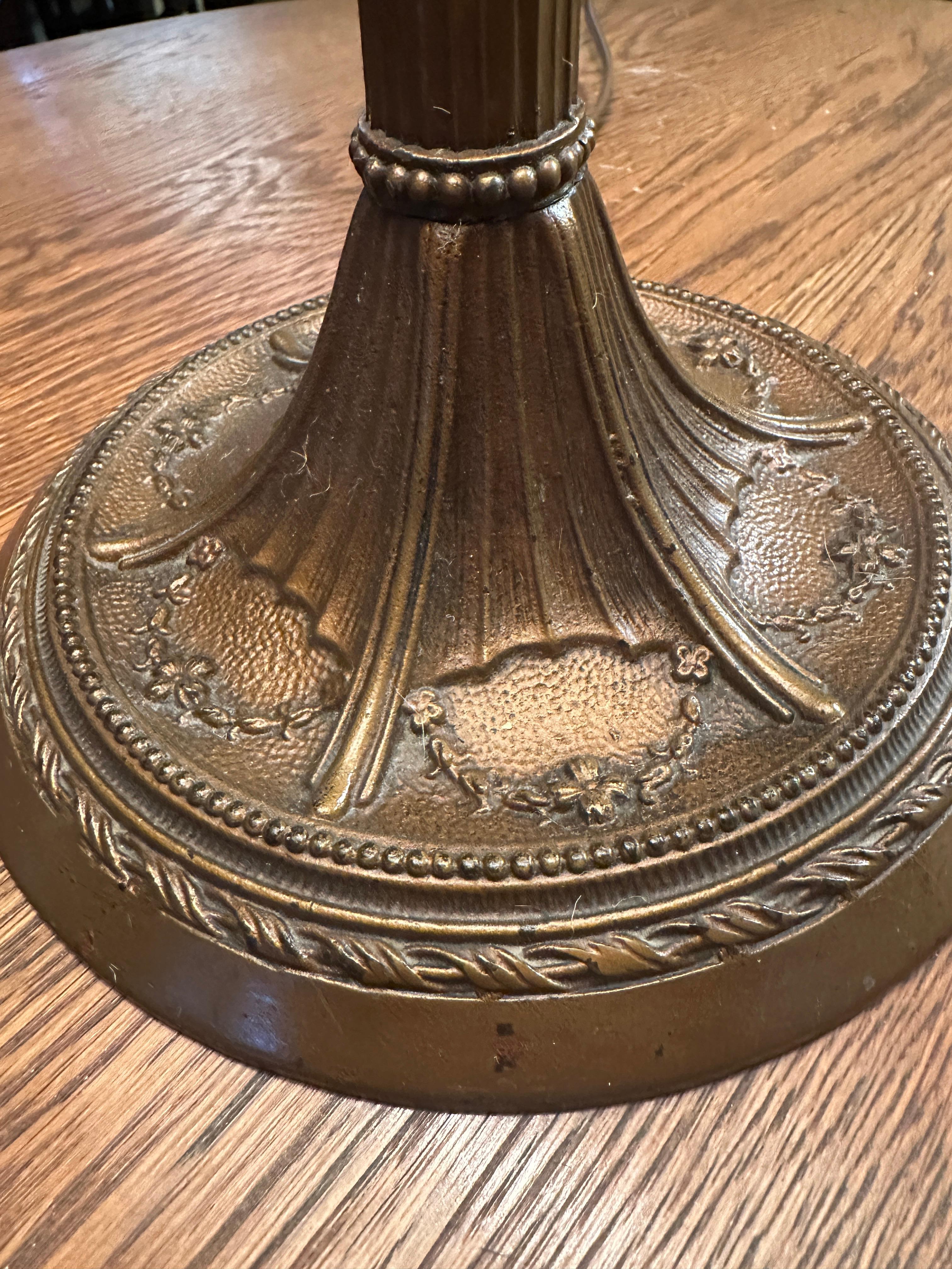 Arts and Crafts Superb Antique Table Lamp - W8340 For Sale