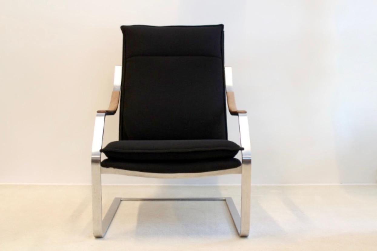 Elegant Art collection easy chair for Walter Knoll. Designed in the 1970s bij Rudolf B Glatzel. Especially designed for the Art Collection of Walter Knoll Germany. A unique chair with huge comfort. The chair is adjustable in two positions and has