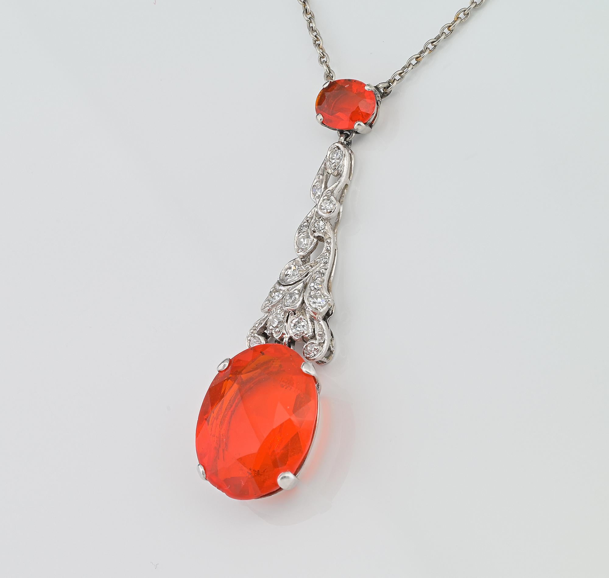 Taglio a goccia Superb Art Deco 7.70 Ct Fire Opal Diamond Necklace 18 KT in vendita
