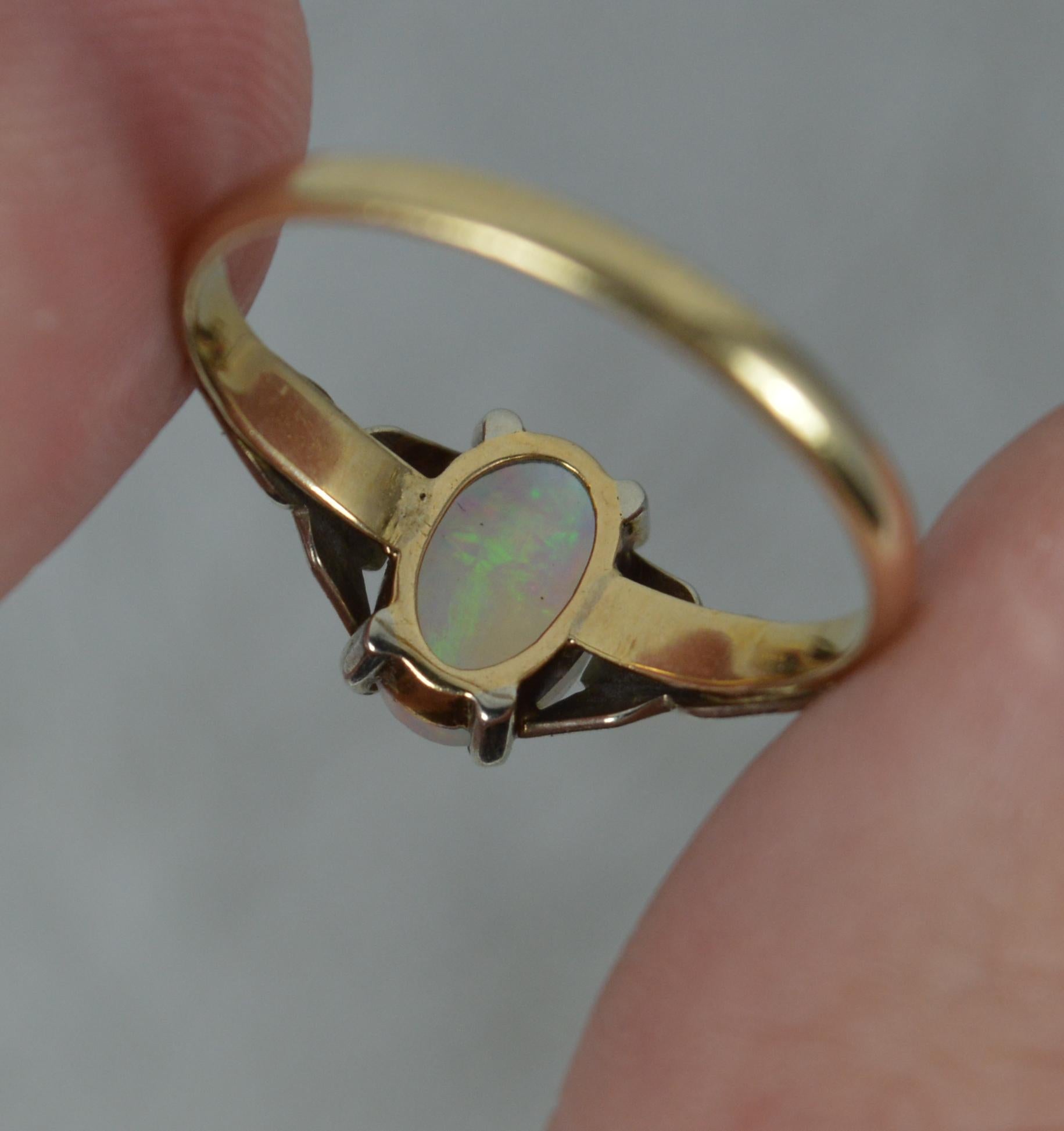 Superb Art Deco 9 Carat Gold and Opal Solitaire Ring In Excellent Condition In St Helens, GB