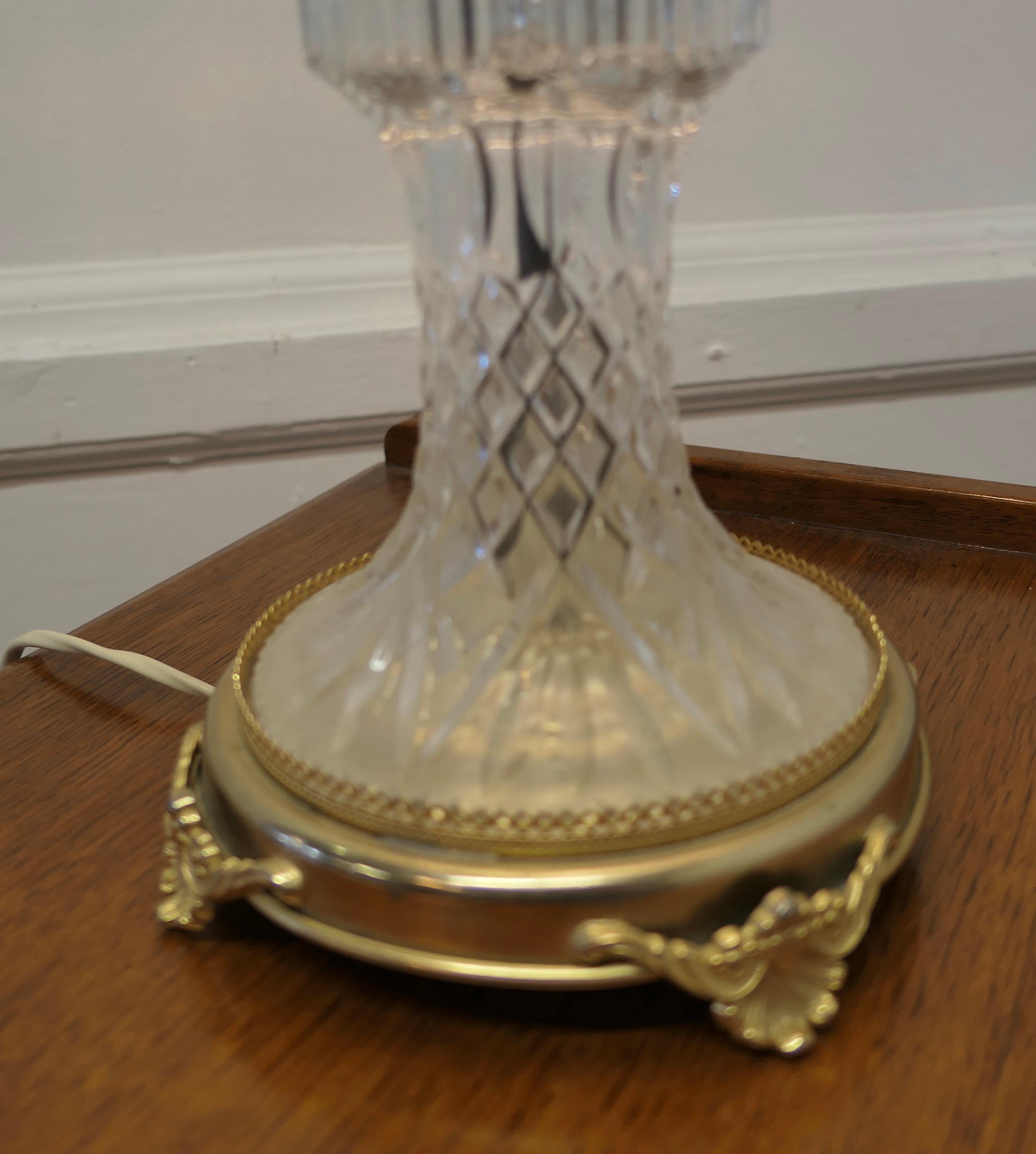 Mid-20th Century Superb Art Deco Glass Lamp and Glass Shade This Is a Very Pretty Piece