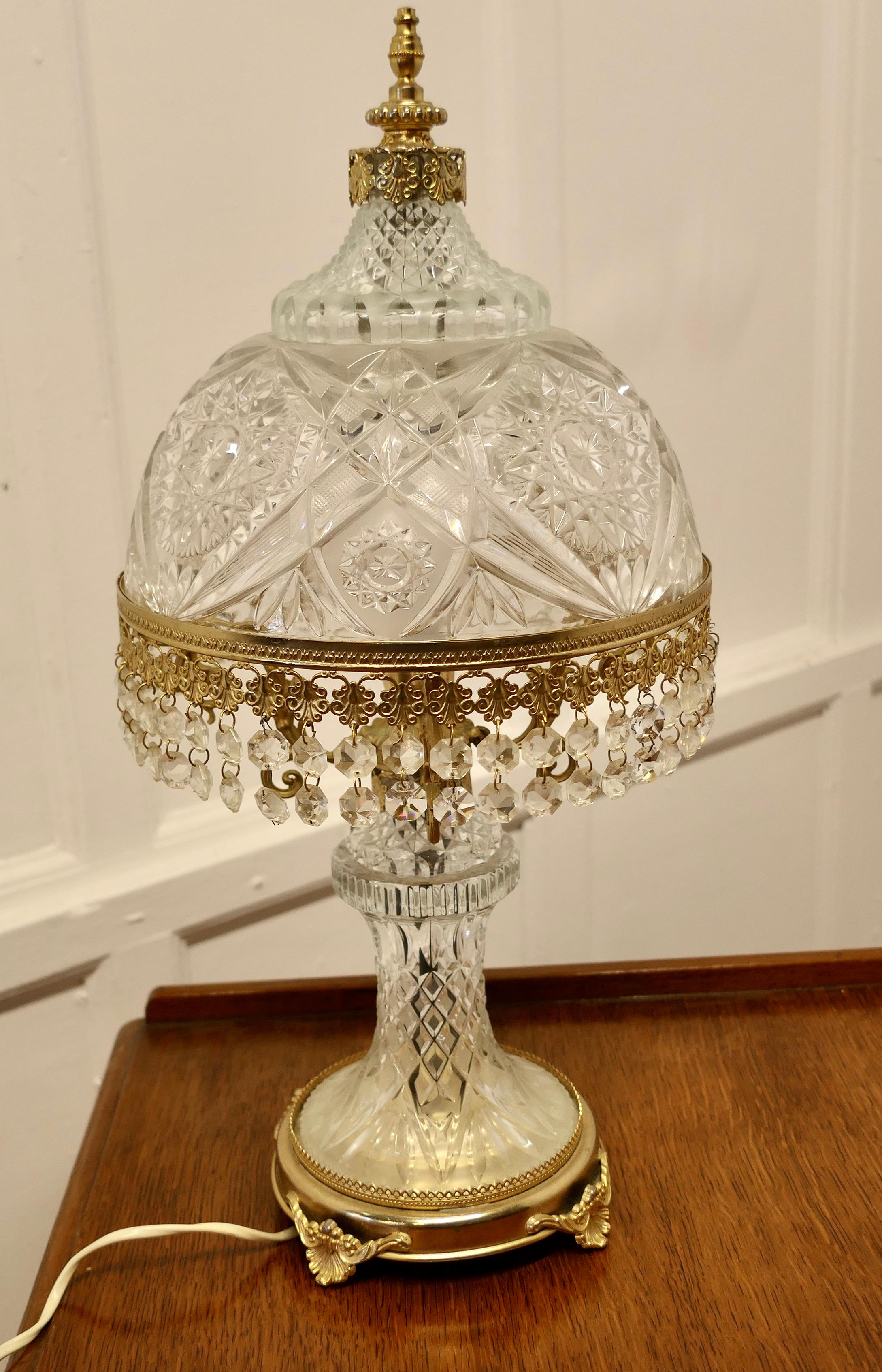 Superb Art Deco Glass Lamp and Glass Shade This Is a Very Pretty Piece 2