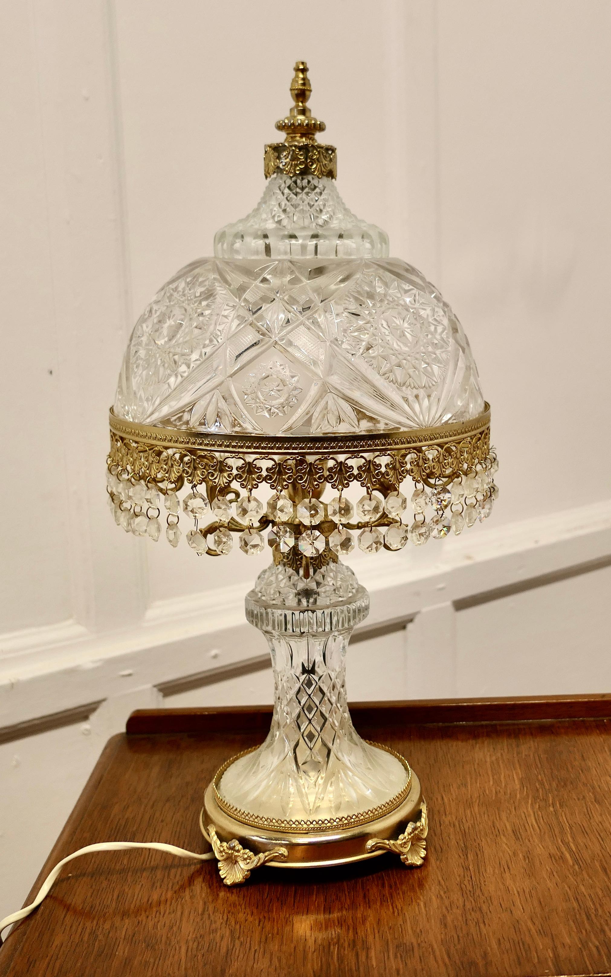 Superb Art Deco Glass Lamp and Glass Shade This Is a Very Pretty Piece 4