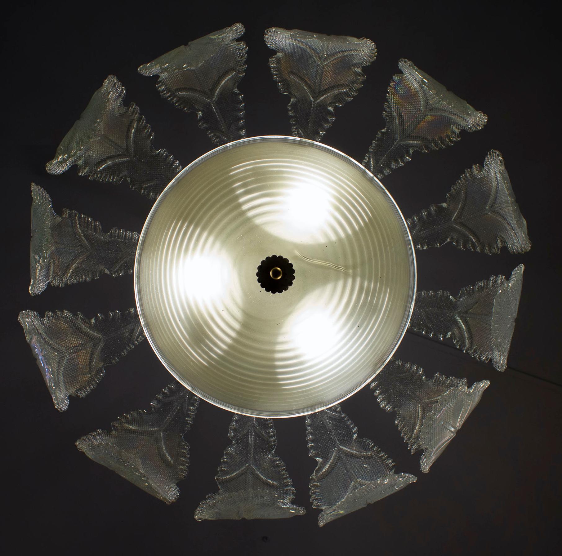 Milieu du XXe siècle Superbe lustre Art Déco Ninfea en verre de Murano par Barovier Italie, 1940 en vente