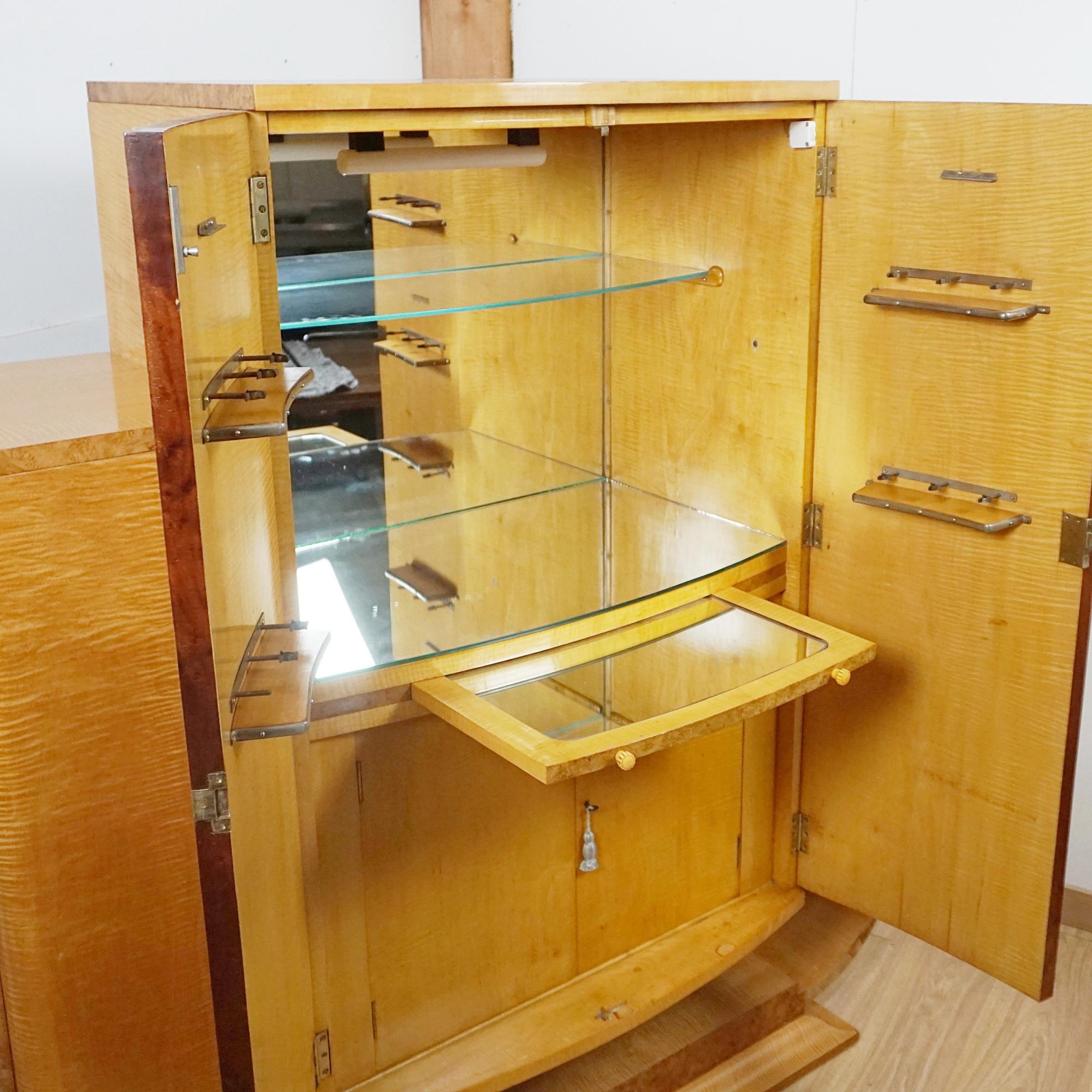 Superb Art Deco Satin Birch and Walnut Cocktail Cabinet For Sale 2