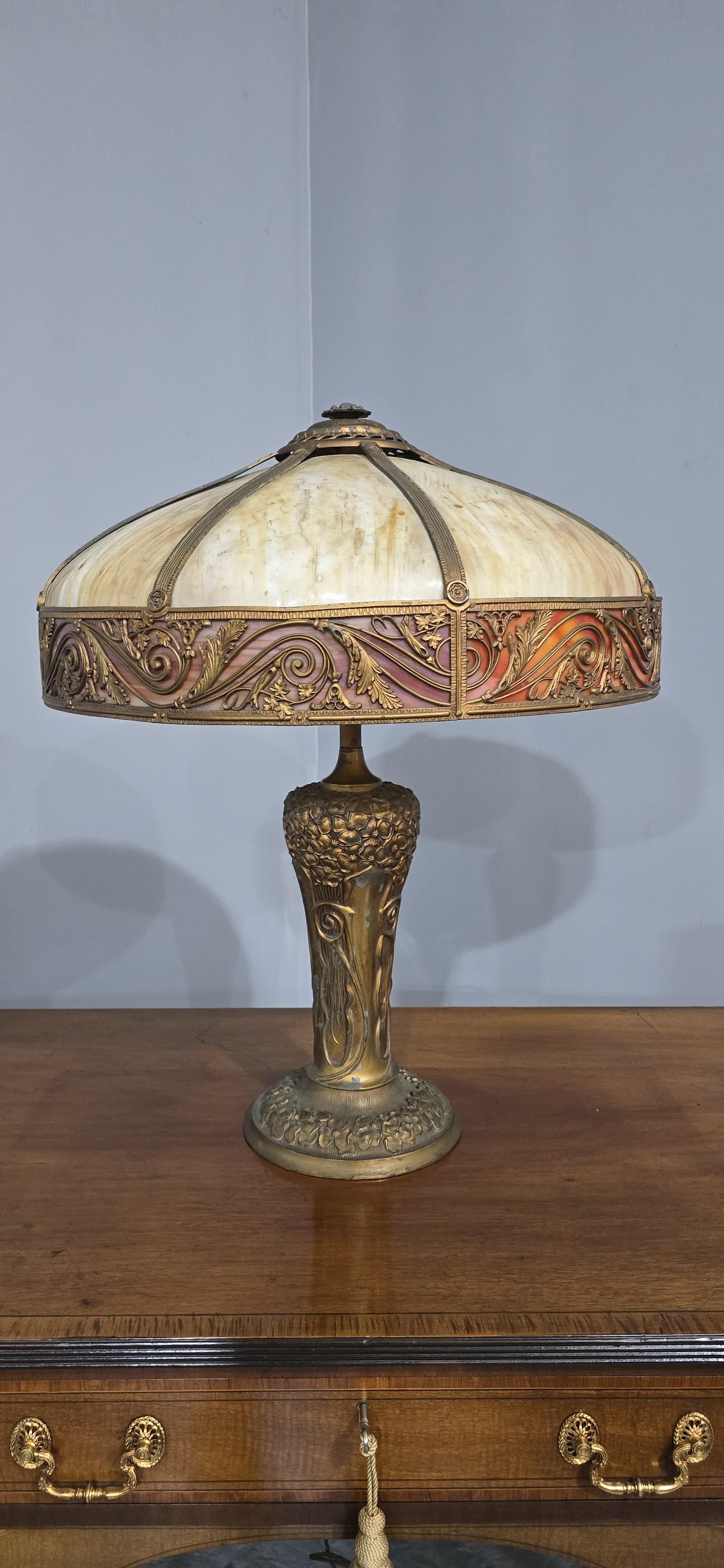 Art Nouveau Superba lampada Art Noveau di The Charles Parker Company in vendita