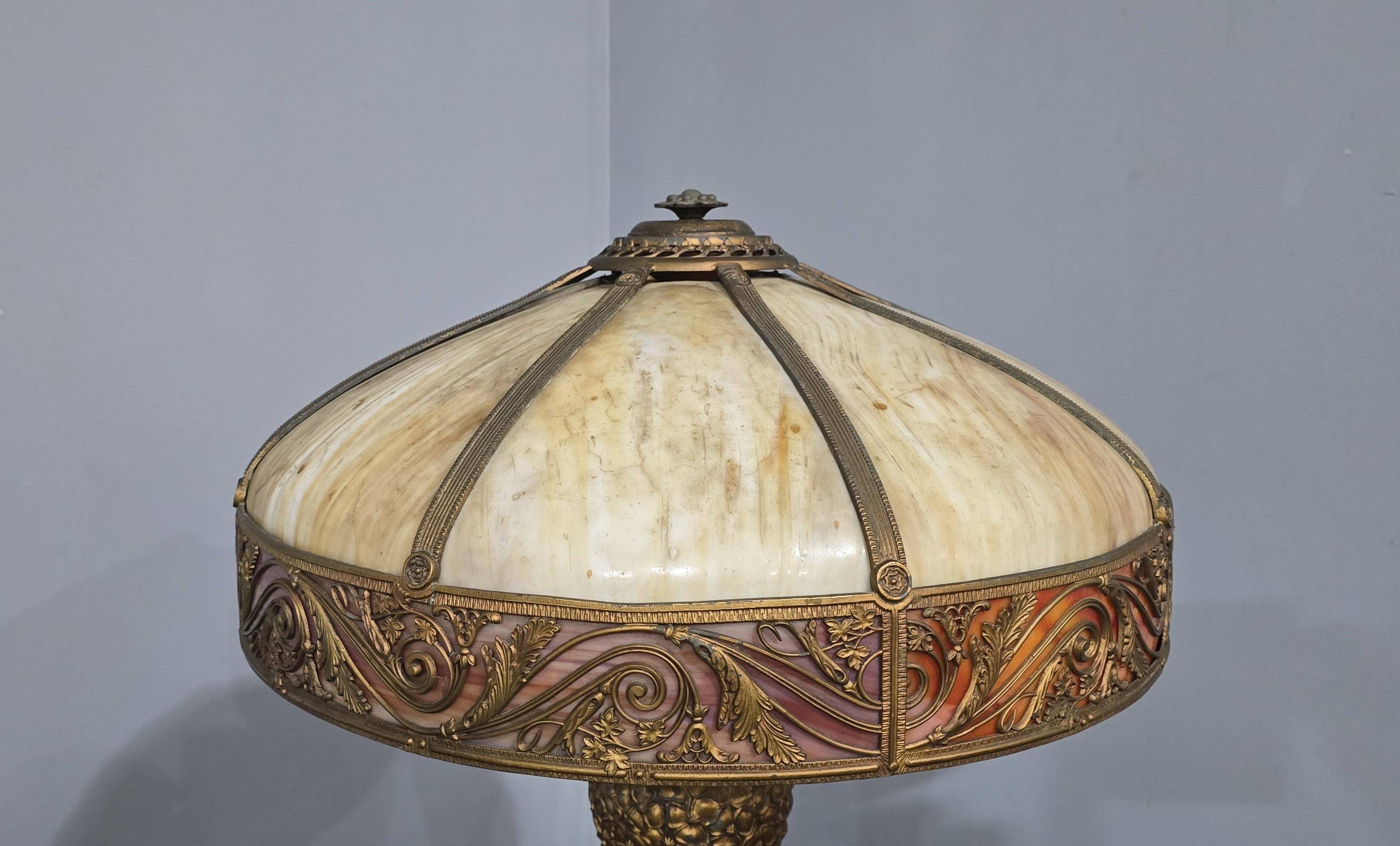 Centroamericano Superba lampada Art Noveau di The Charles Parker Company in vendita