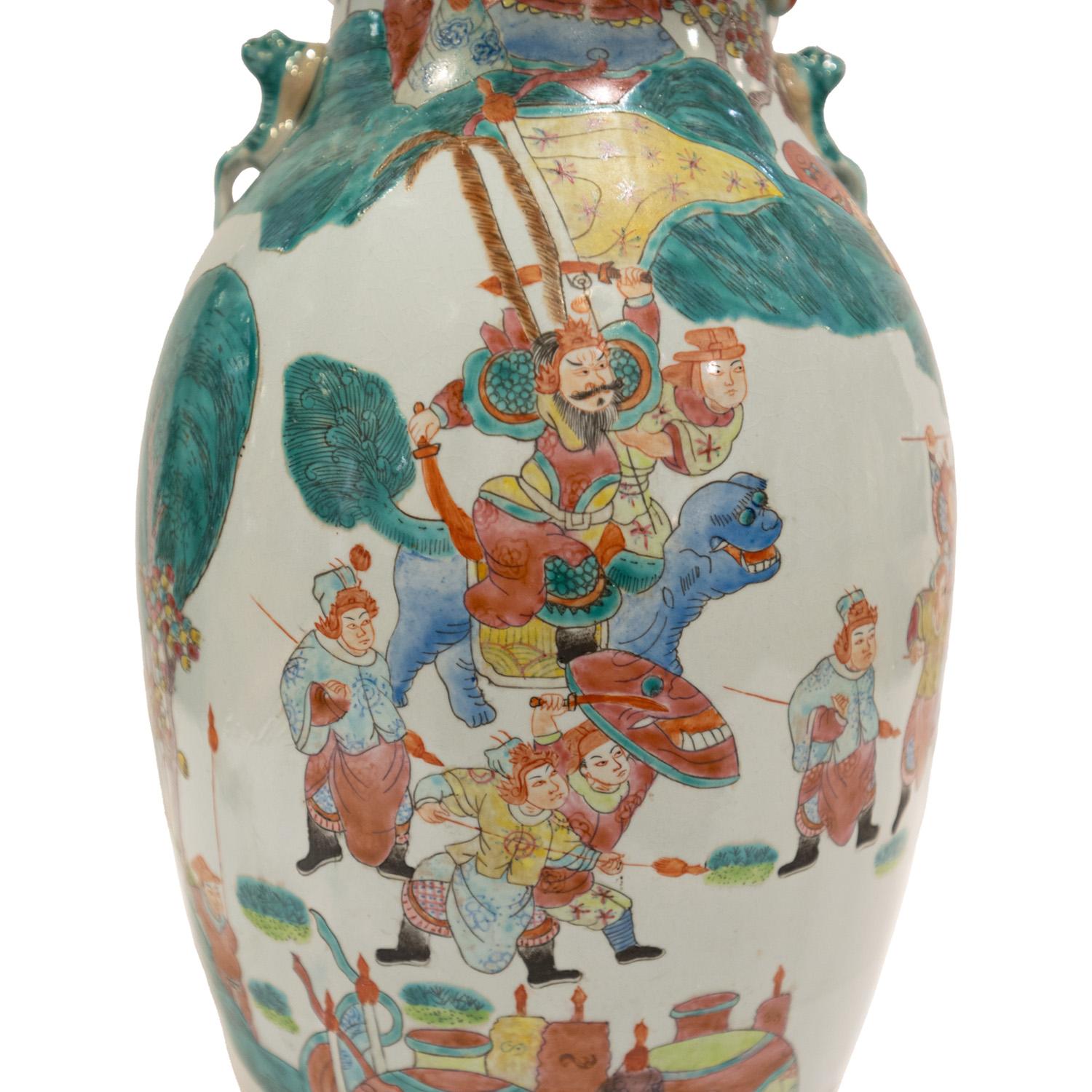 Mid-20th Century Superb Artisan Chinese Porcelain Table Lamp on Carved Wood Base 1960s For Sale