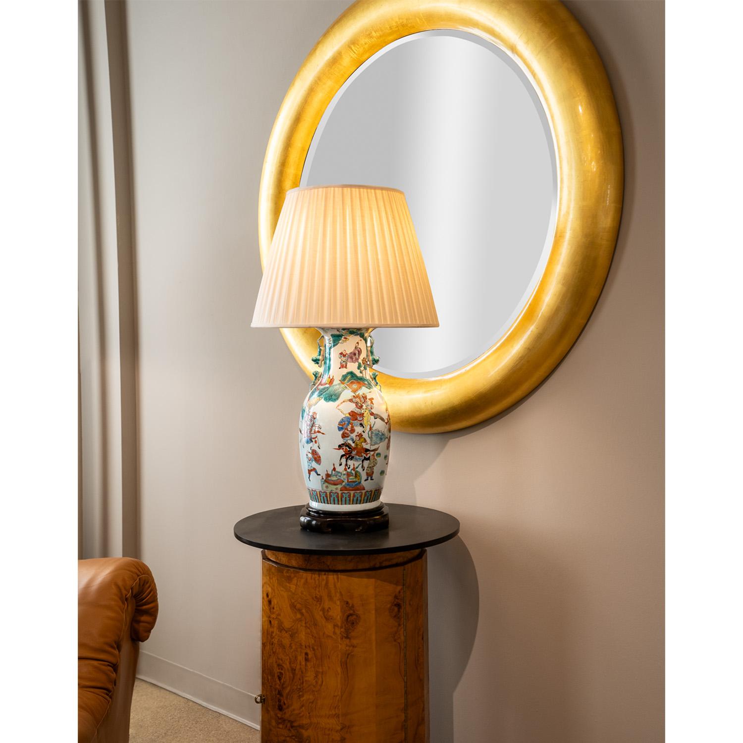 Superb Artisan Chinese Porcelain Table Lamp on Carved Wood Base 1960s For Sale 2
