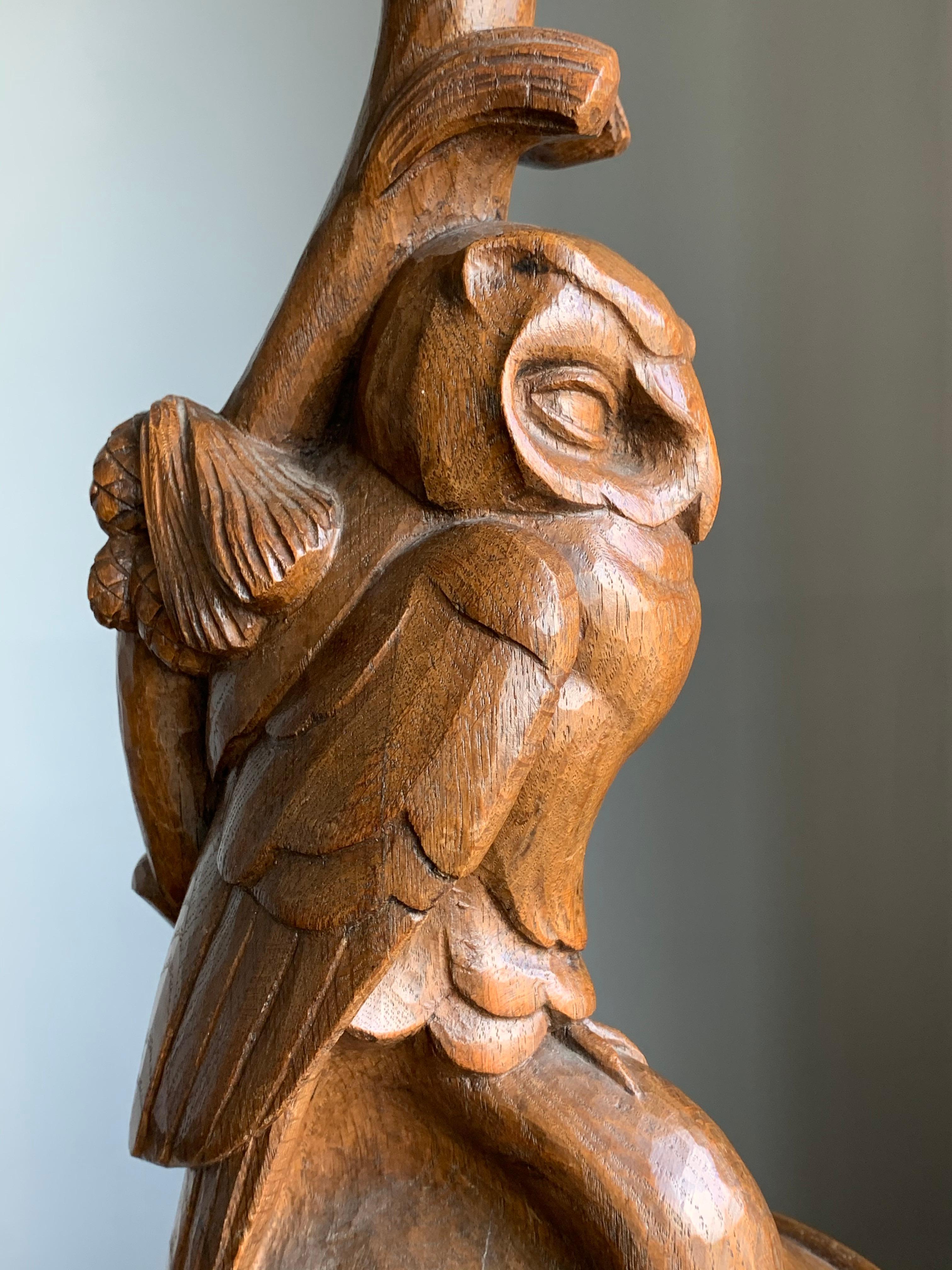 Stylish Arts & Crafts Hand Carved Oak Owl Sculpture Desk or Table Lamp 1920 2