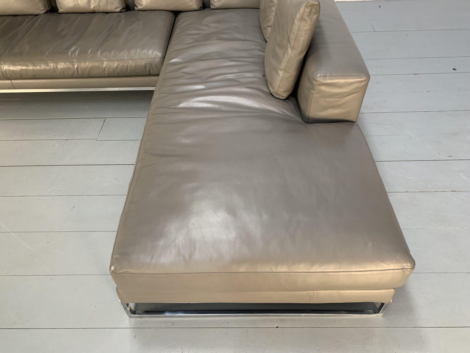 Superb B&B Italia “Dadone” L-Shape Sofa in Mid-Grey “Gamma” Leather In Good Condition For Sale In Barrowford, GB