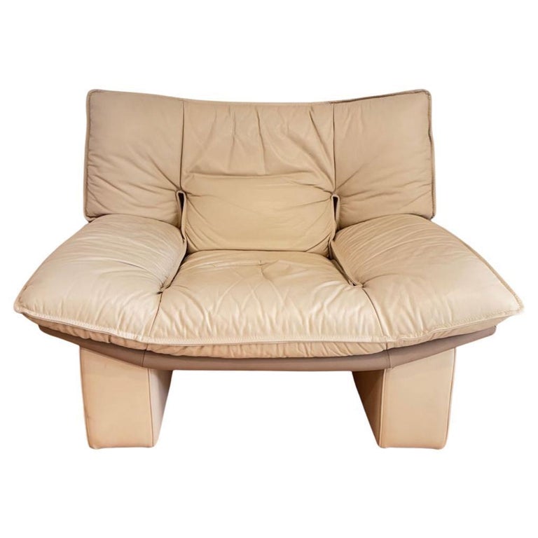 Superb Beige tan Nicoletti Salotti Post Modern Italian Leather Low