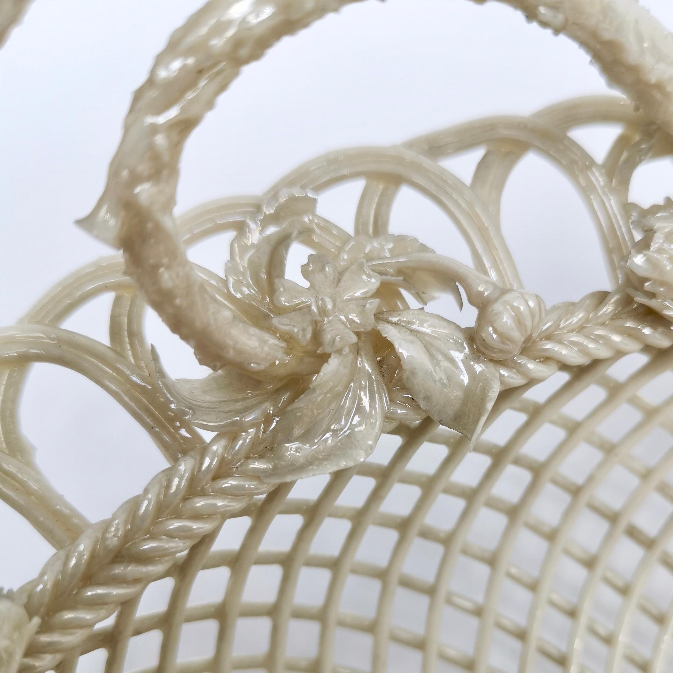 Superb Belleek Romantic White Porcelain Basket, Victorian 1863-1891 In Good Condition In London, GB
