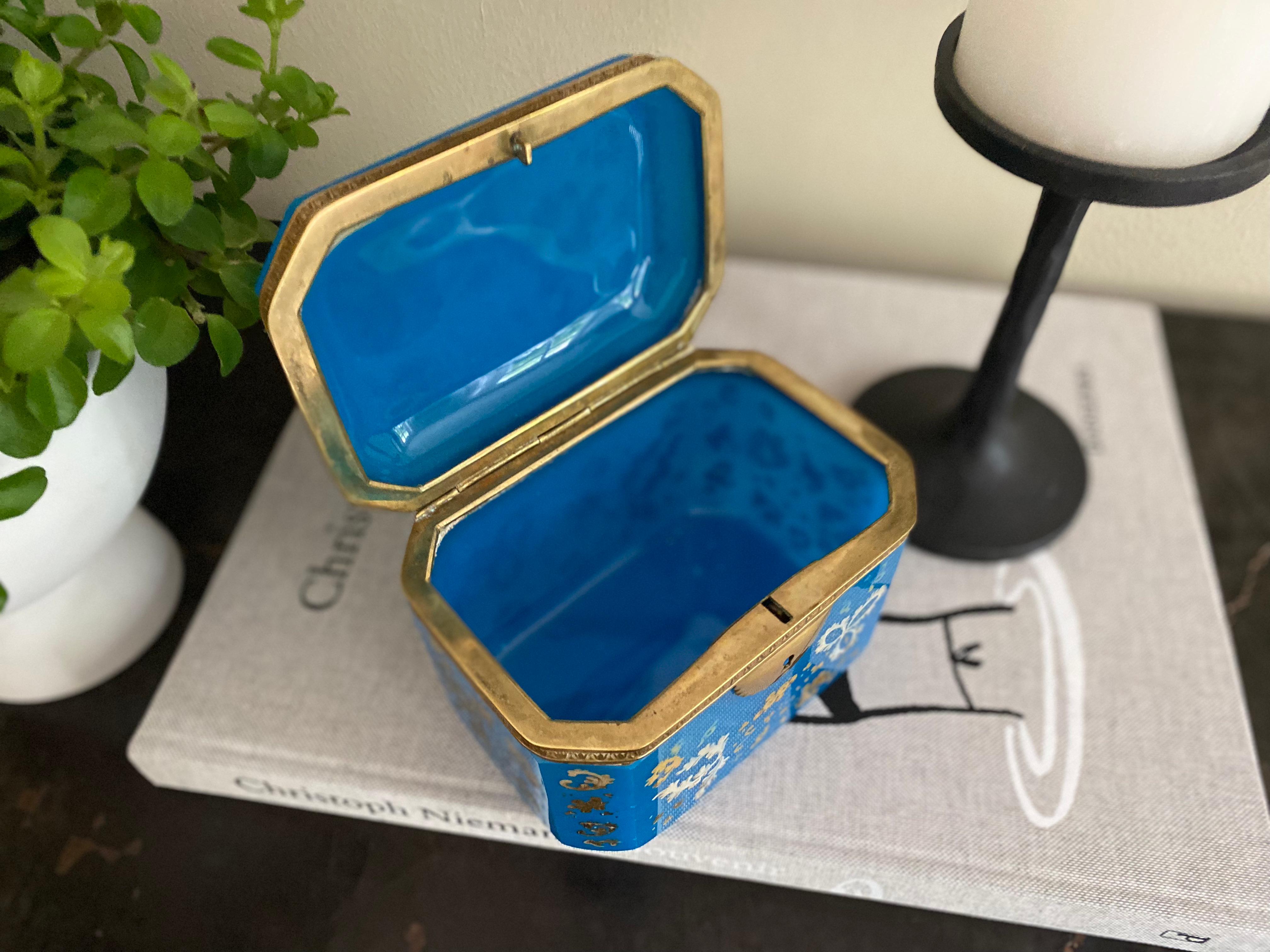 Mid-19th Century Superb Bohemian Barfatan blue Opaline Enamelled Glass Box