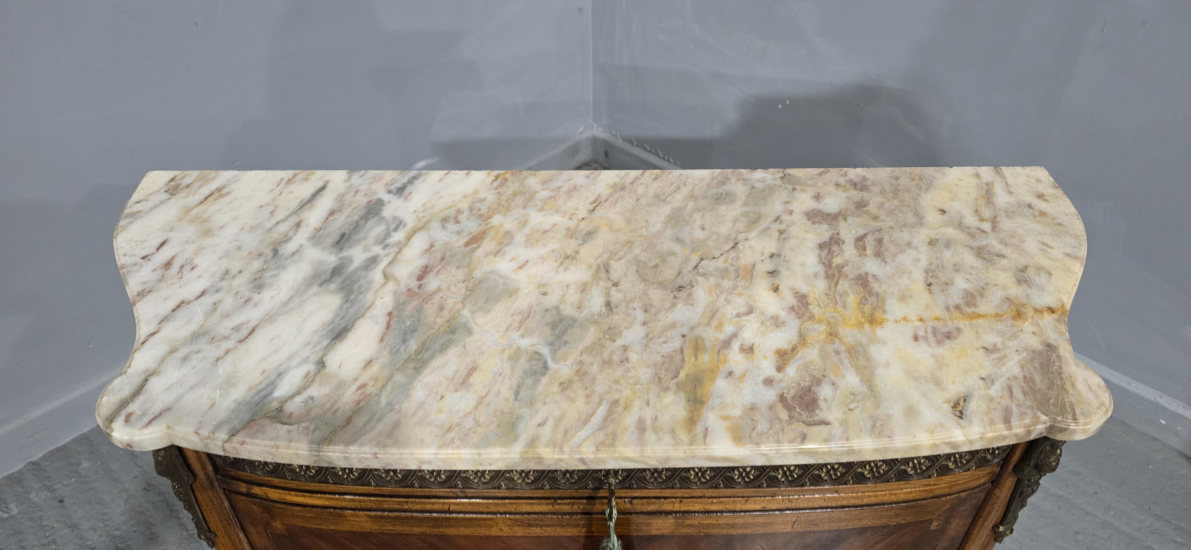 Superb Bombe Inlaid Walnut Commode Chest of Drawers For Sale 2