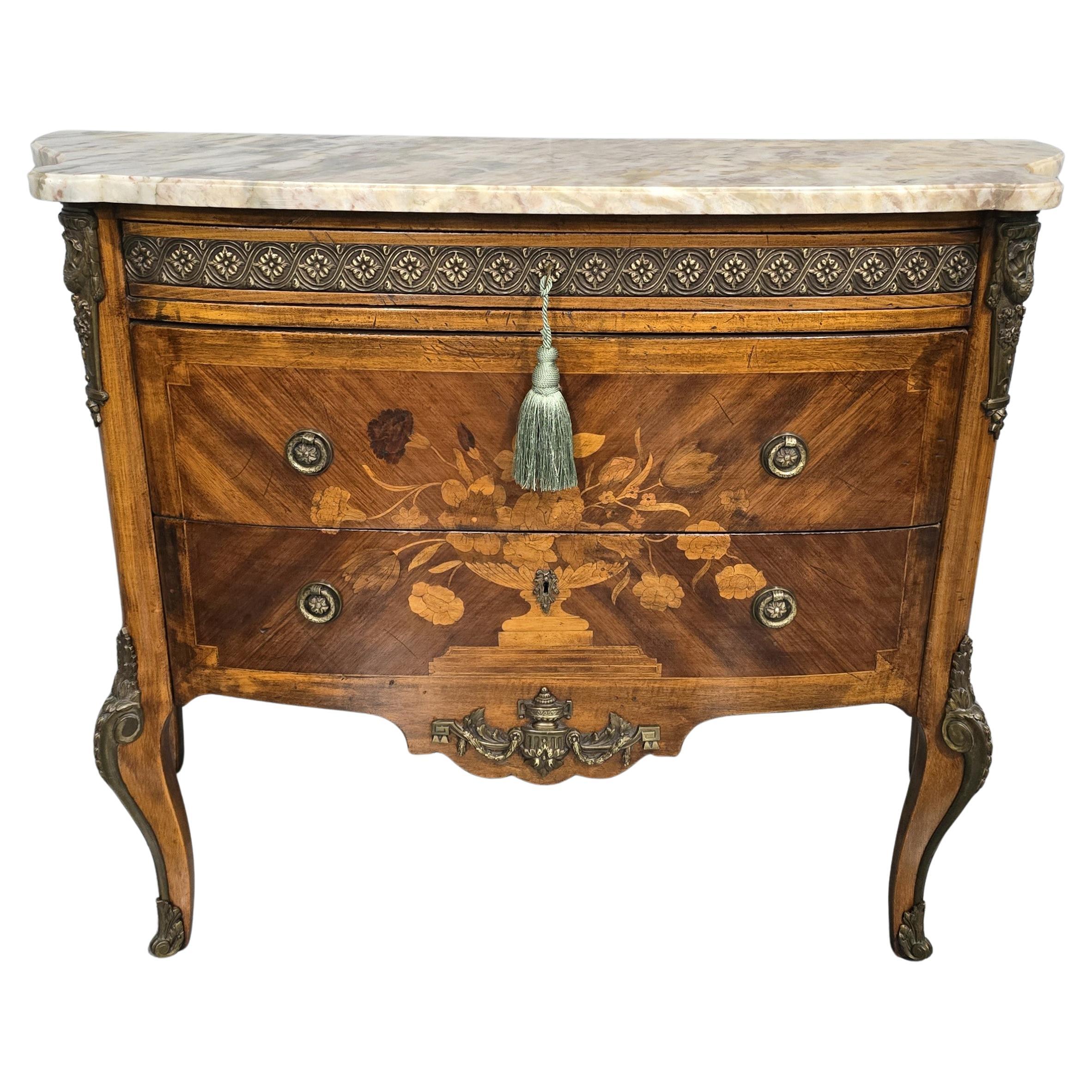 Superb Bombe Inlaid Walnut Commode Chest of Drawers For Sale