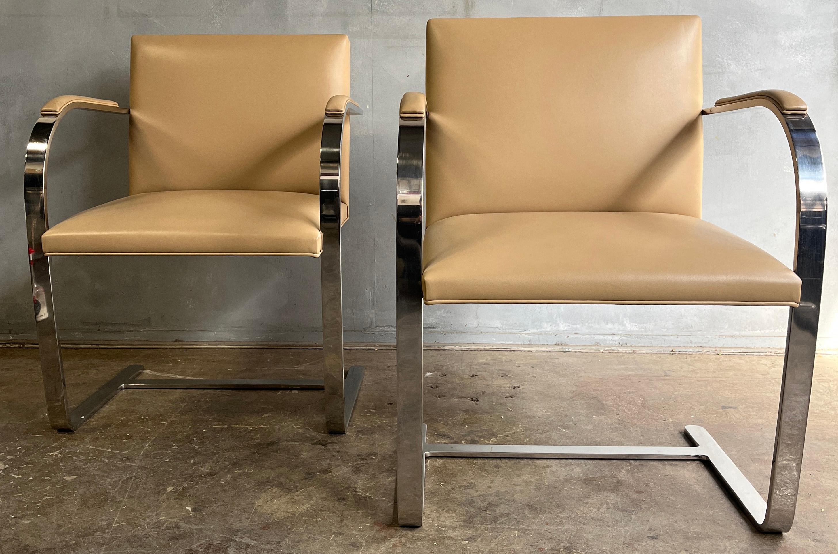 Superbes fauteuils Brno en acier inoxydable et non chromé de Knoll en vente 4