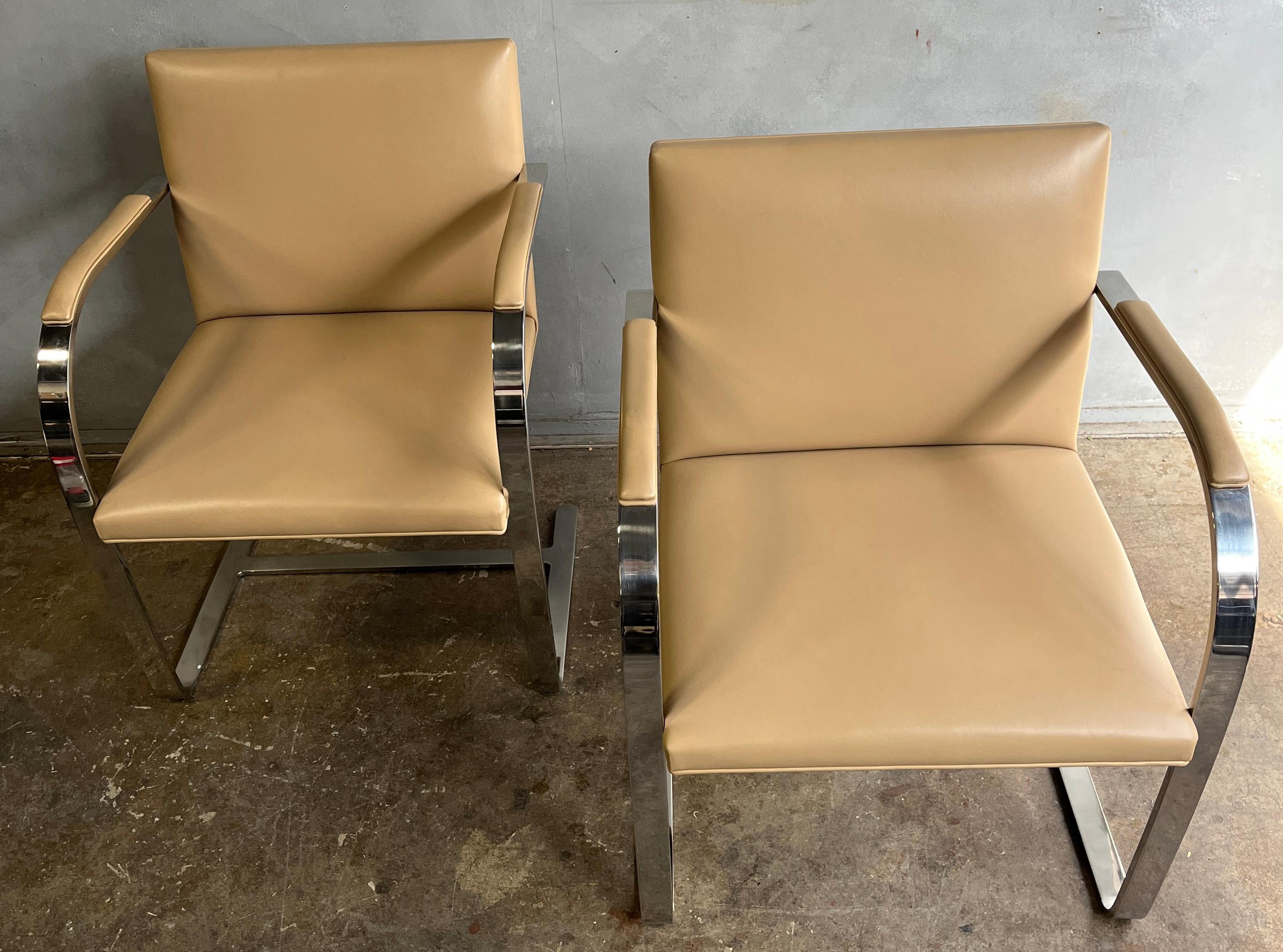 Superbes fauteuils Brno en acier inoxydable et non chromé de Knoll en vente 5