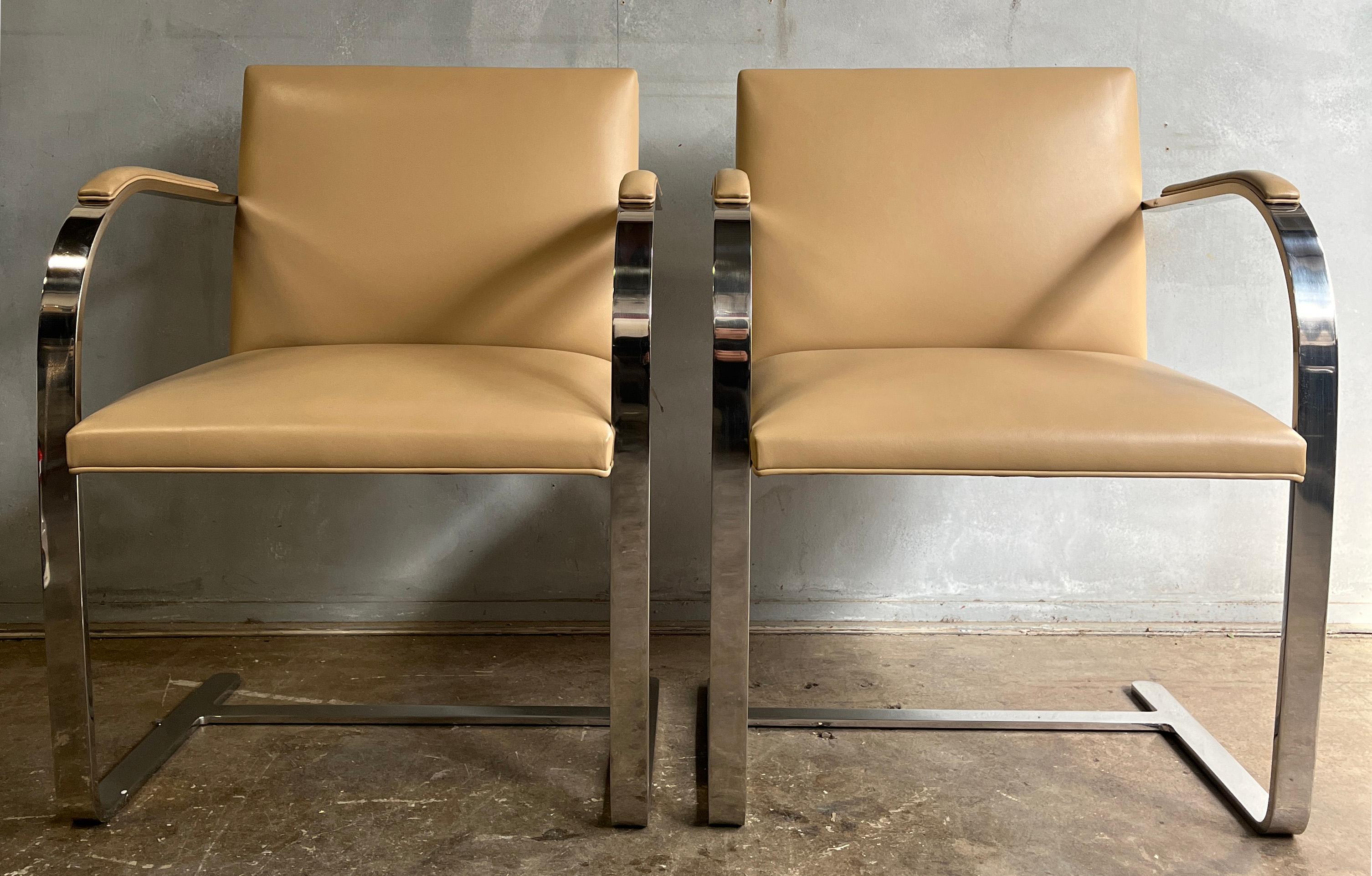 Hervorragende Brünner Sessel für Knoll aus Edelstahl, nicht Chrom (Moderne der Mitte des Jahrhunderts) im Angebot