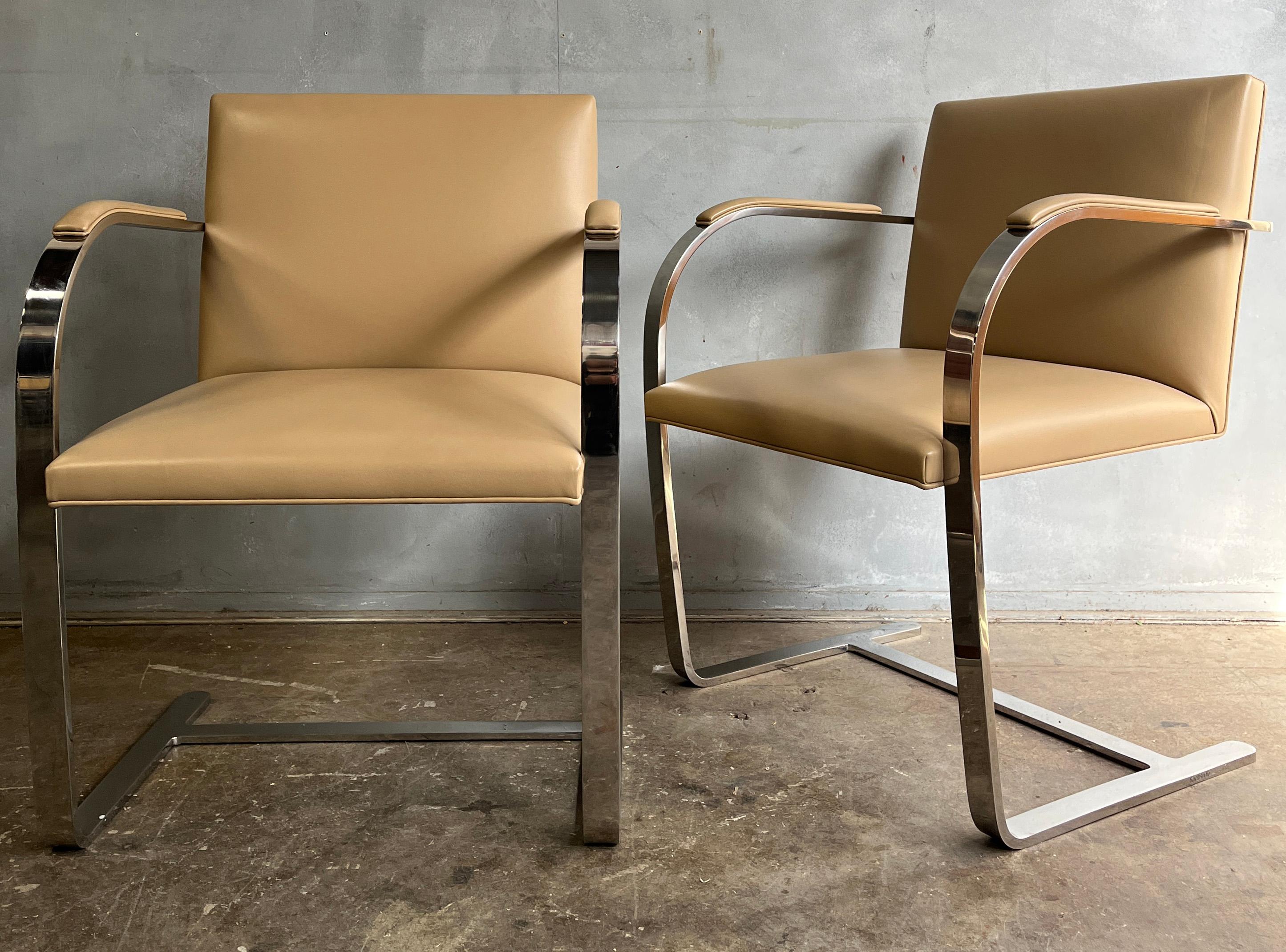 XXIe siècle et contemporain Superbes fauteuils Brno en acier inoxydable et non chromé de Knoll en vente