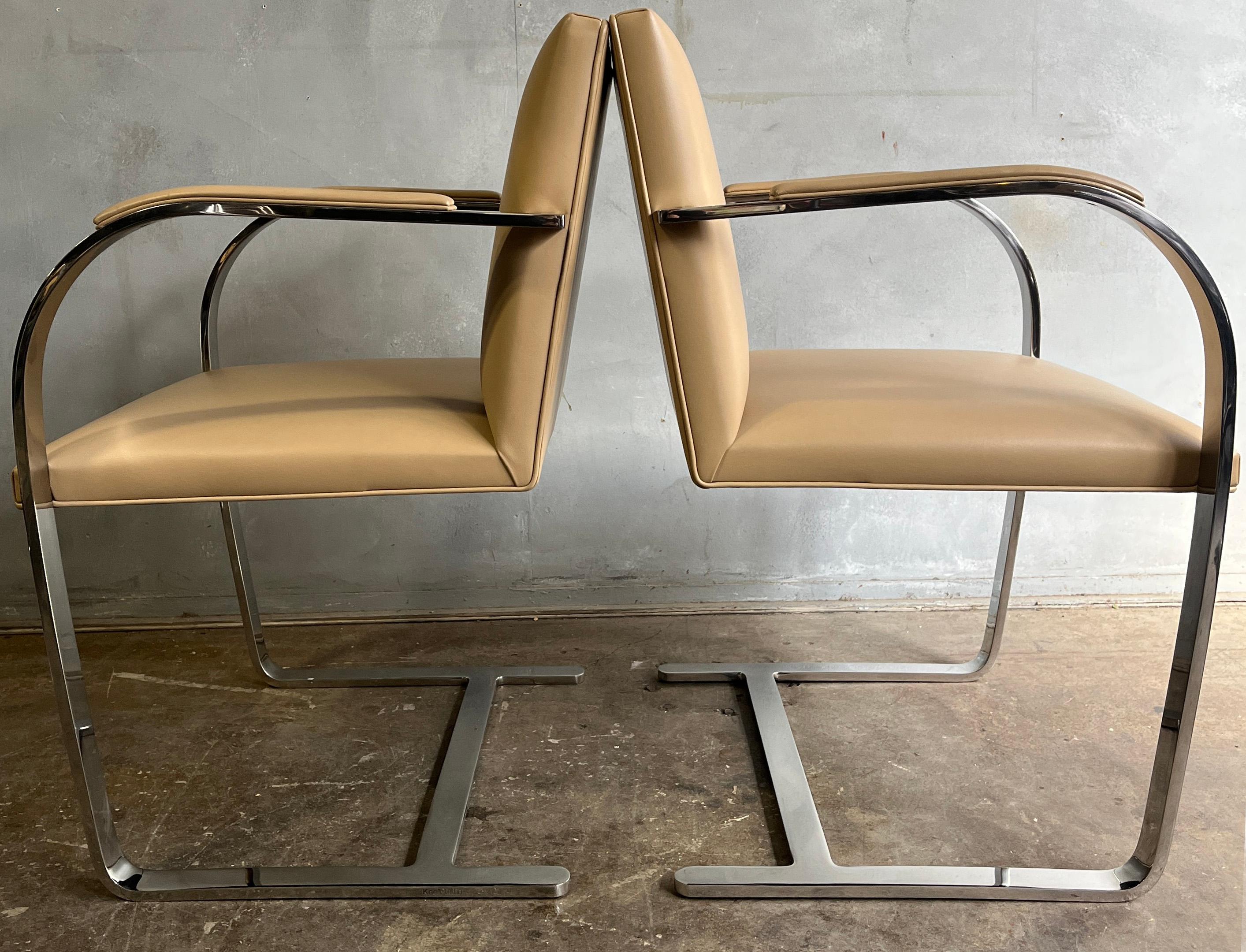 Superbes fauteuils Brno en acier inoxydable et non chromé de Knoll en vente 1
