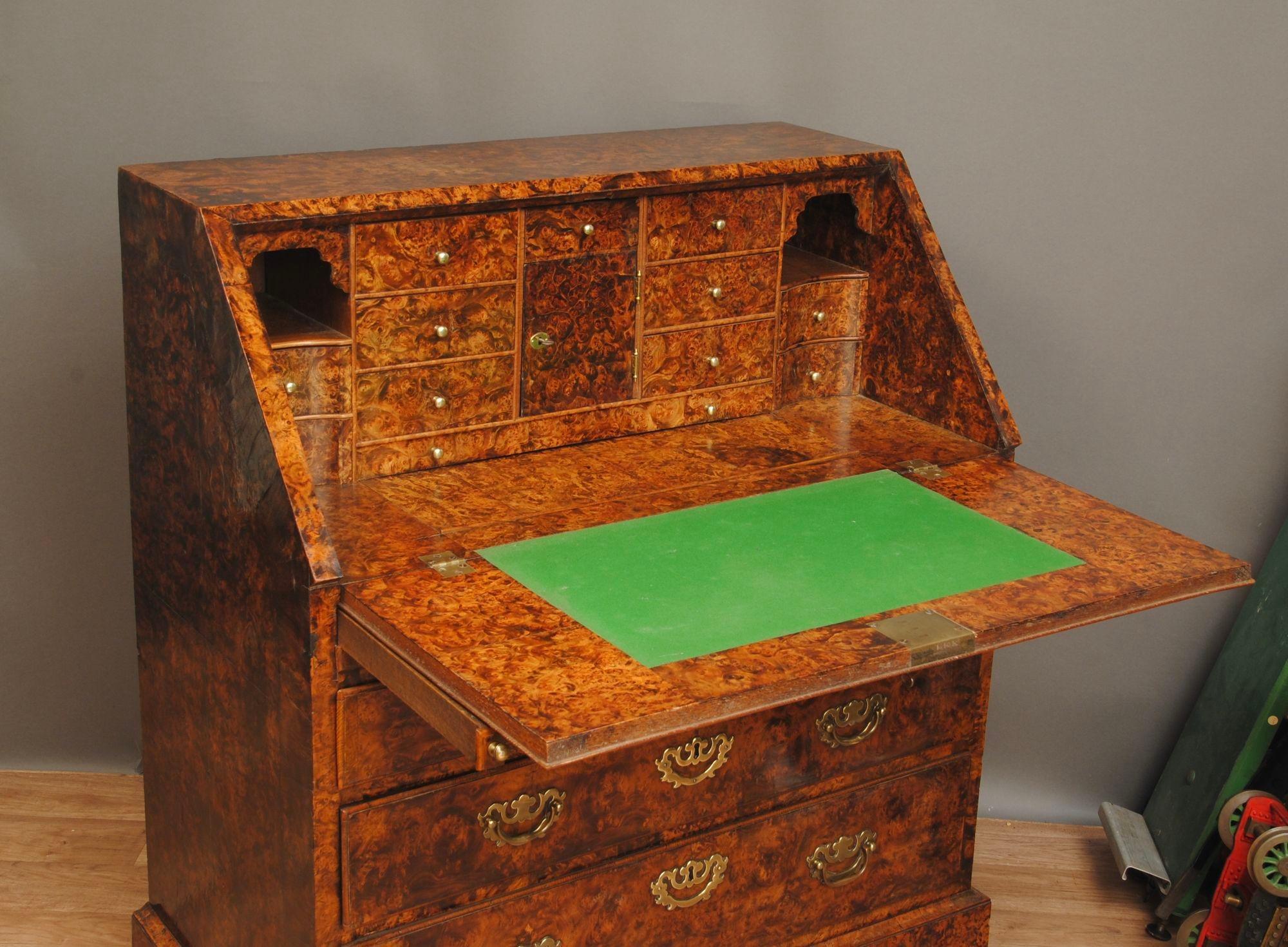 18th Century Superb Burr 'Mulberry' Bureau For Sale