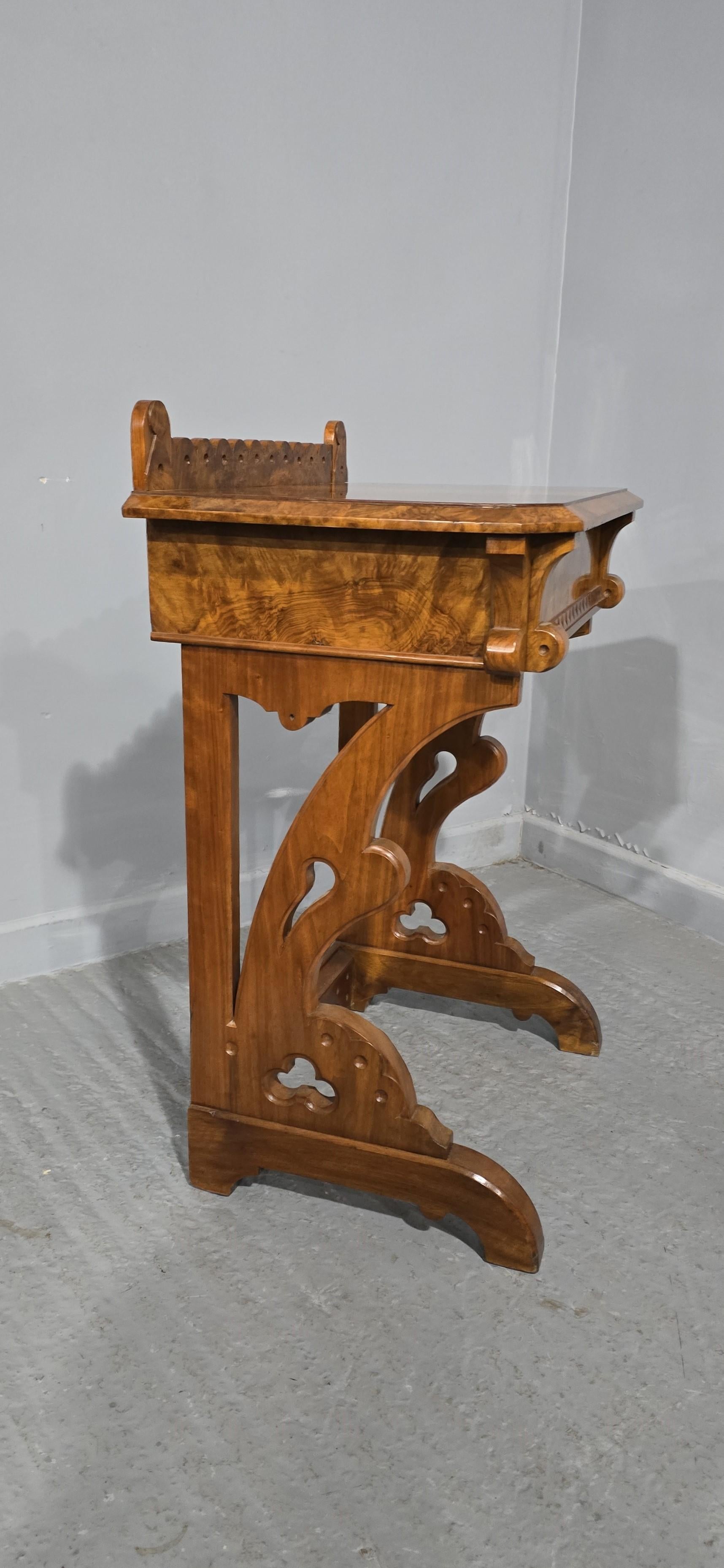 Superb Burr Walnut Console Hall Table For Sale 4