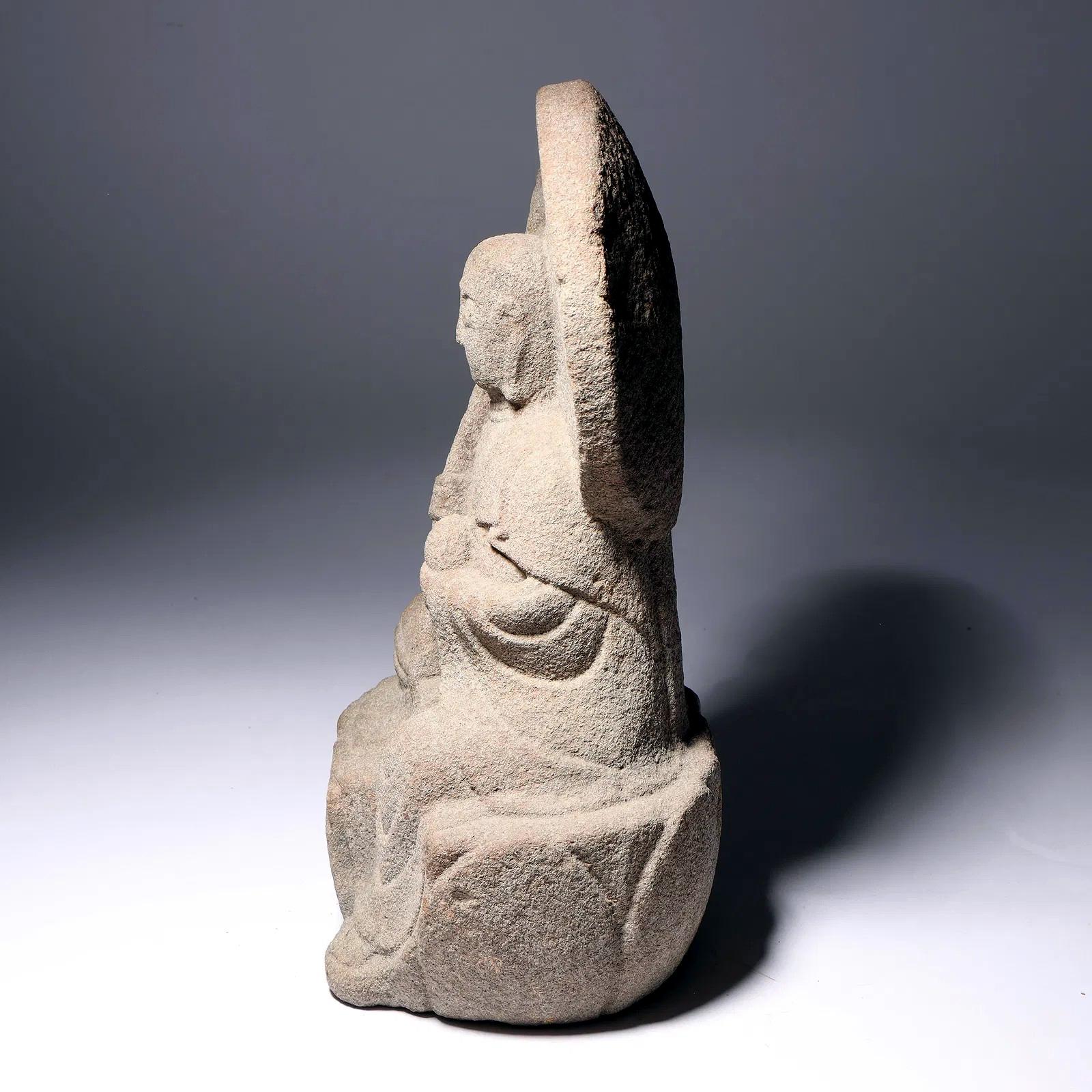 Superbe statue en pierre sculptée de Jizō Bosatsu japonaise Edo à Meiji en vente 1