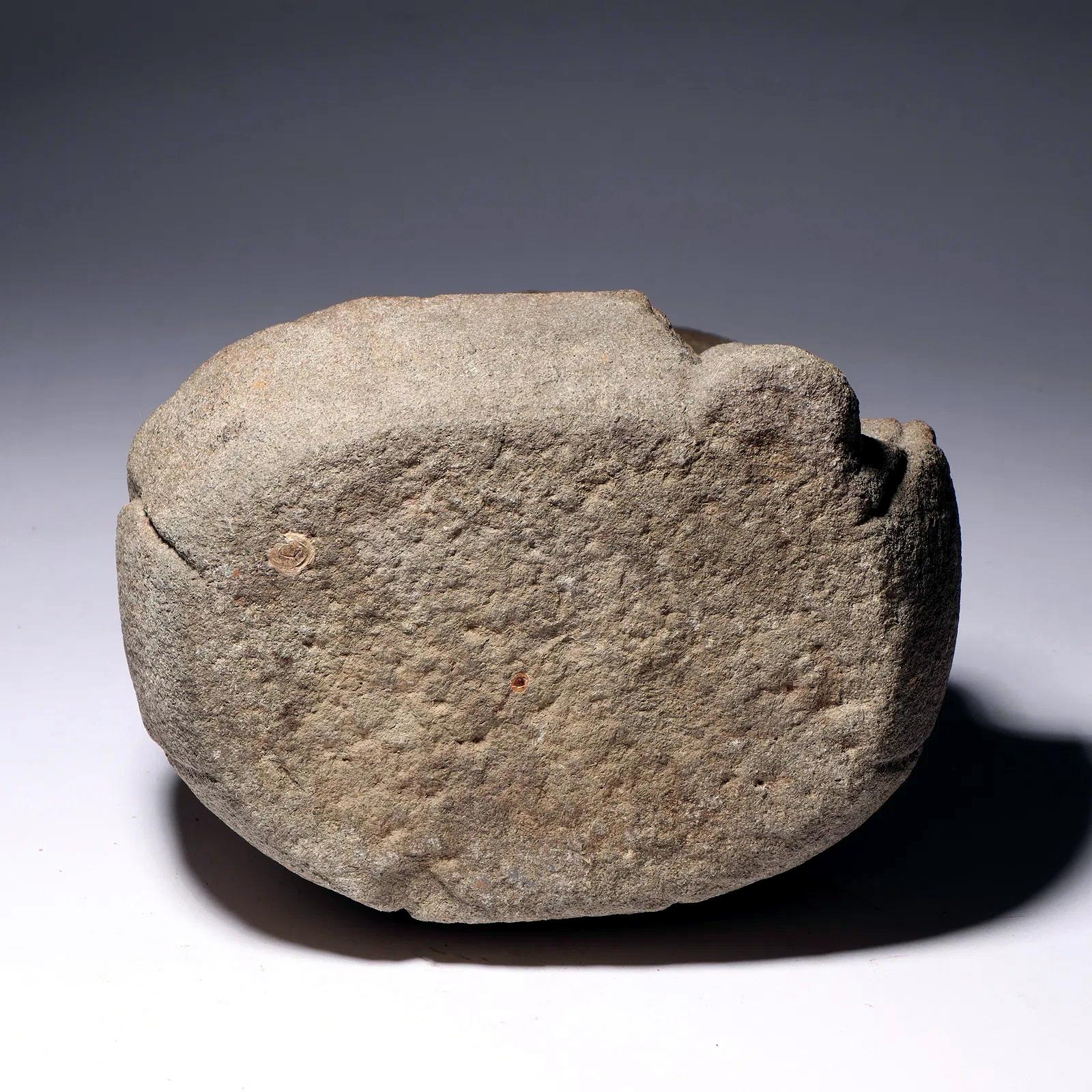 Superbe statue en pierre sculptée de Jizō Bosatsu japonaise Edo à Meiji en vente 3