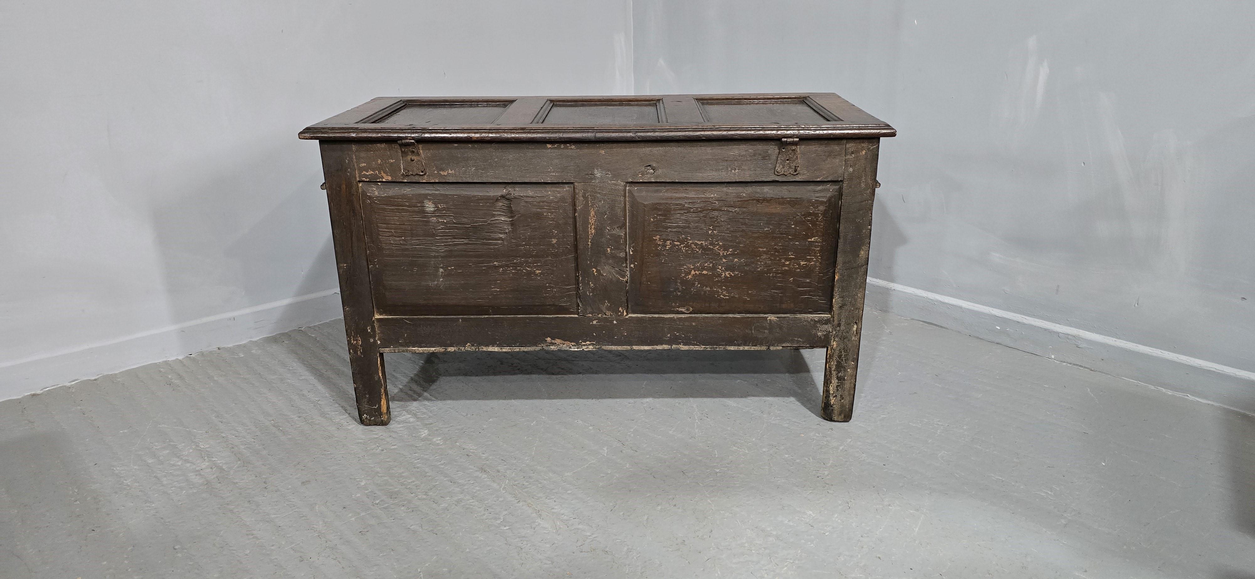 Superbo forziere in Oak di Charles II in vendita 3