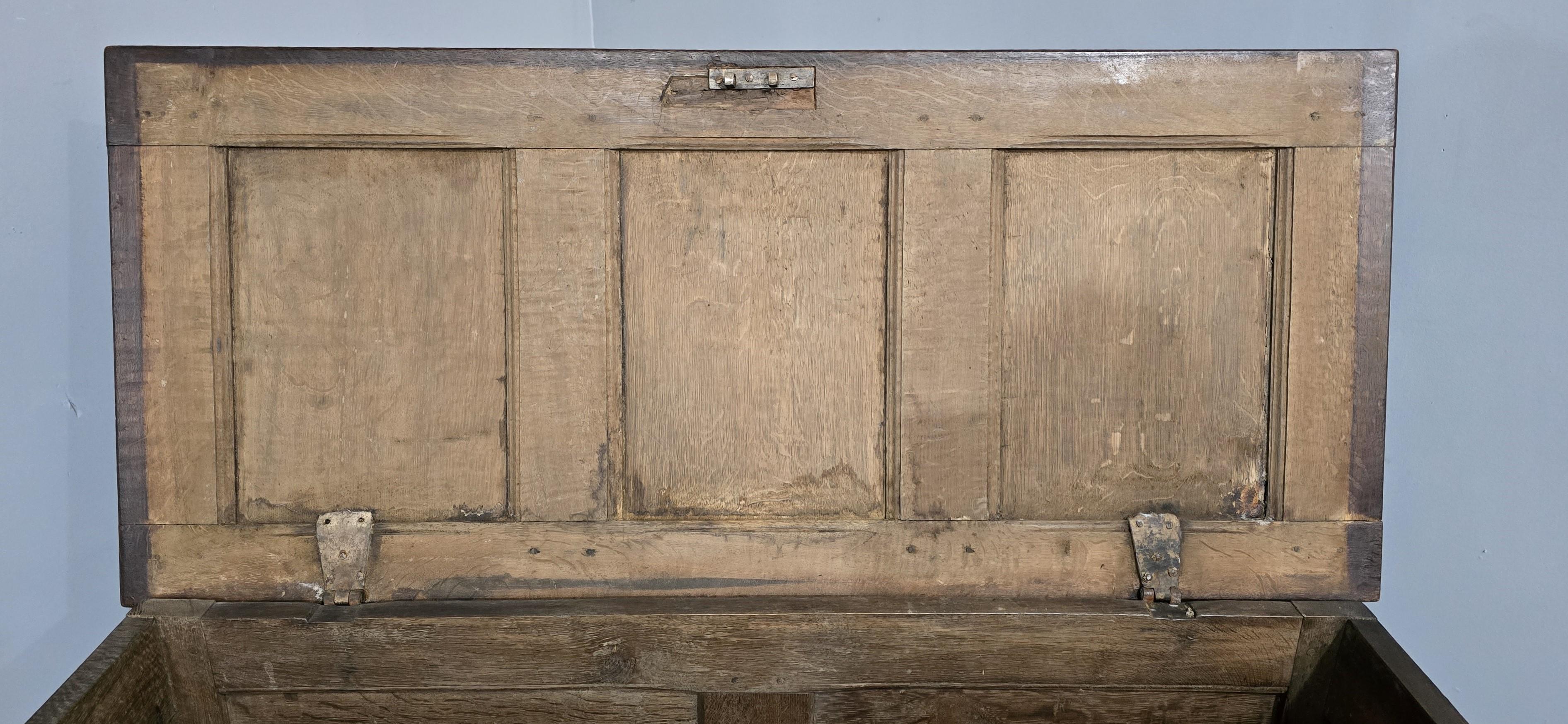 Superbo forziere in Oak di Charles II in vendita 1