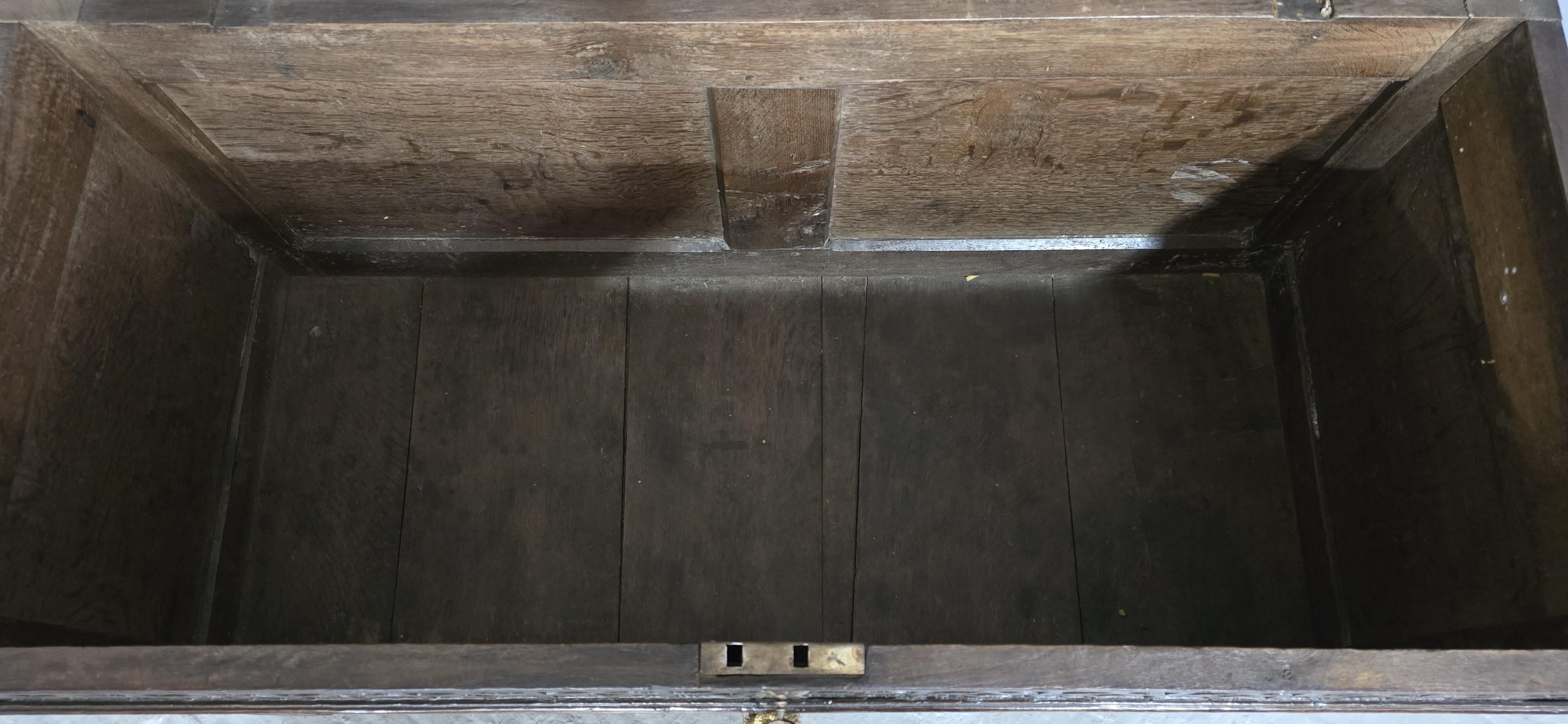 Superbo forziere in Oak di Charles II in vendita 2