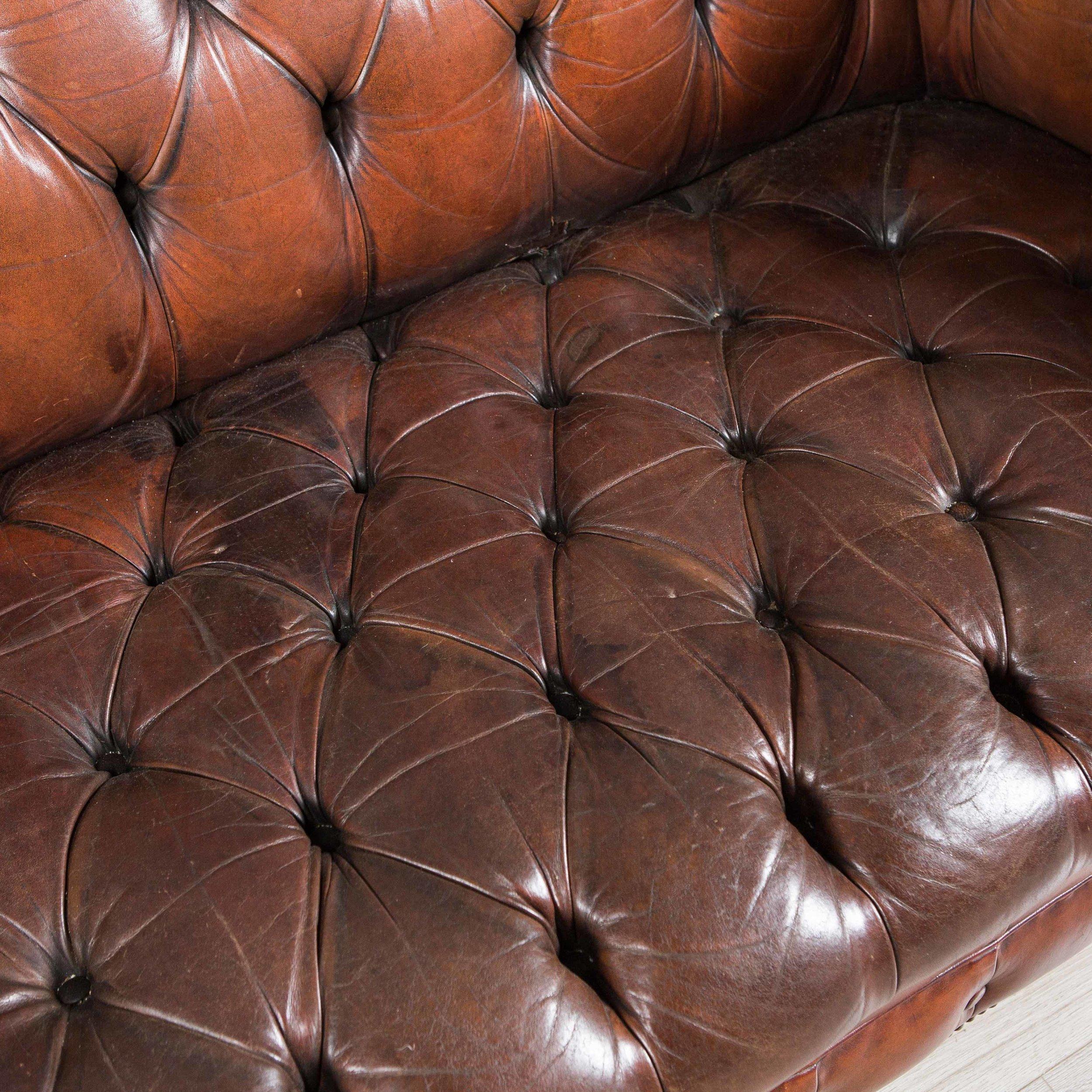 Superb Chesterfield Leather Sofa with Button Down Seat 2