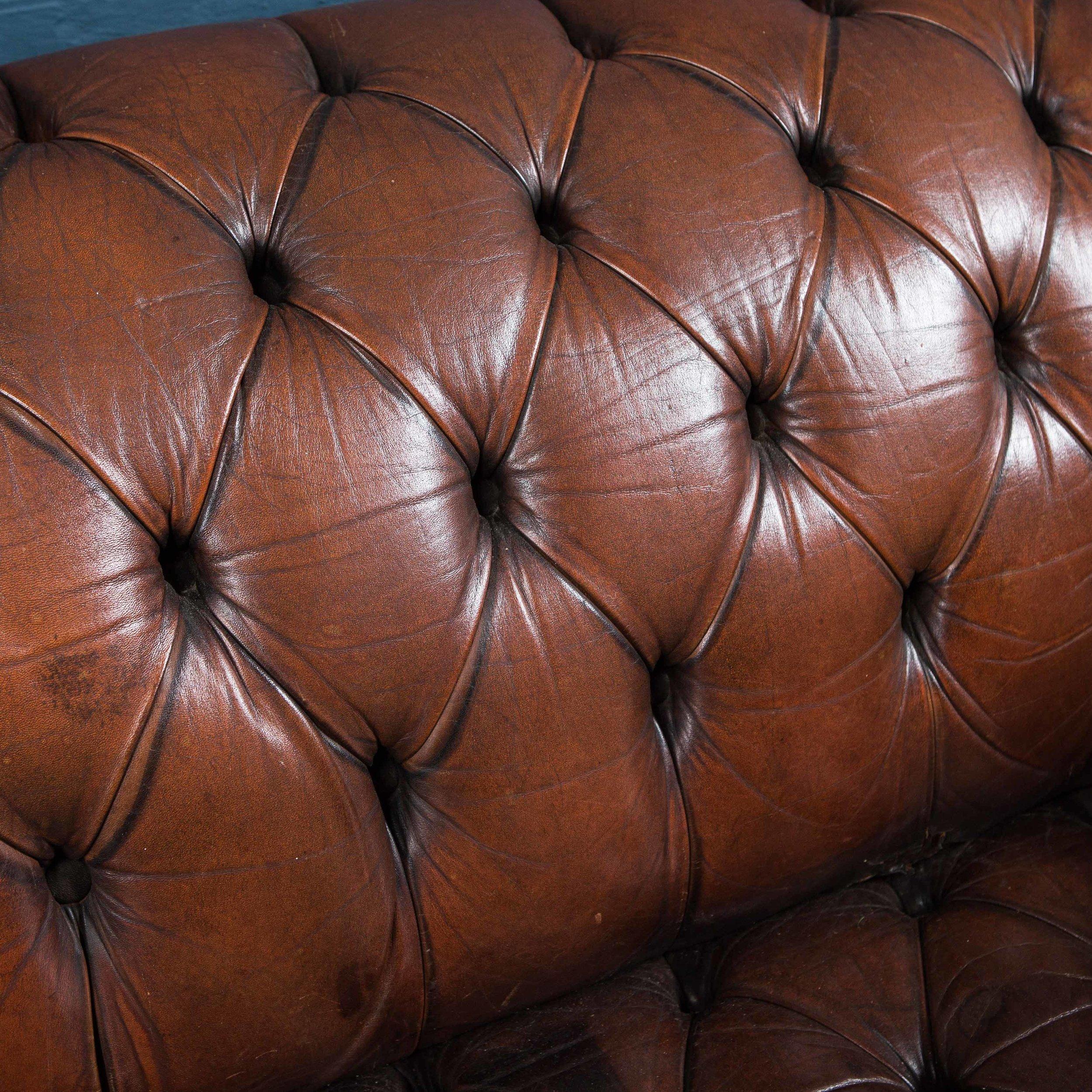 Superb Chesterfield Leather Sofa with Button Down Seat 3