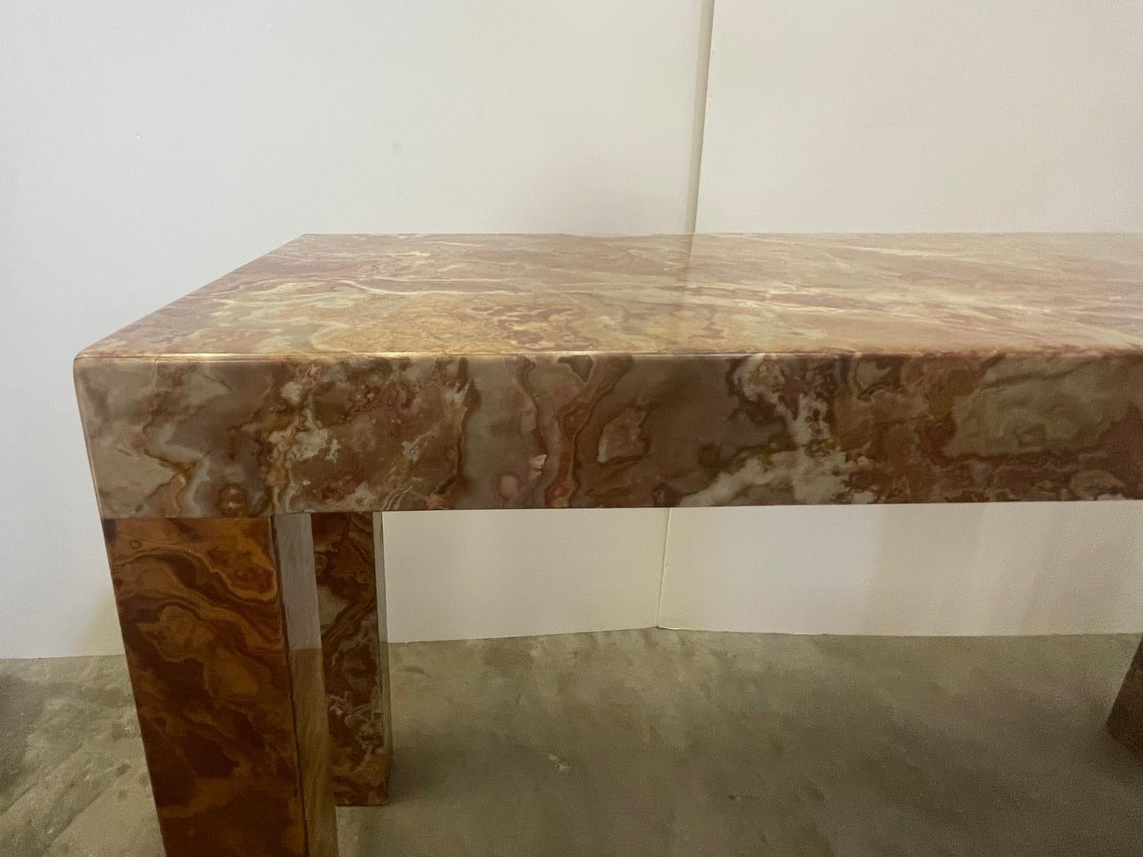 Superb Chic Italian Marble Parsons Style Mid-Century Modern Console Table In Good Condition In Hopewell, NJ
