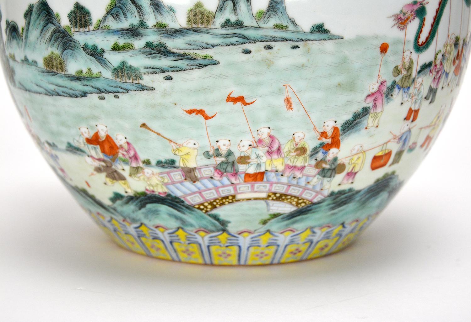 Superb Chinese Qing Qianlong Famille Rose Children Parade Porcelain Jardiniere For Sale 6