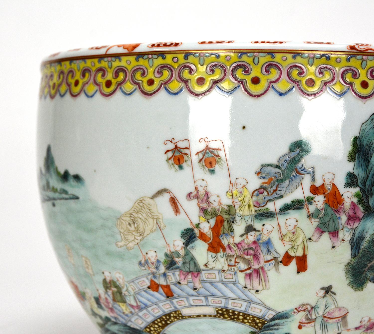 Superb Chinese Qing Qianlong Famille Rose Children Parade Porcelain Jardiniere For Sale 4