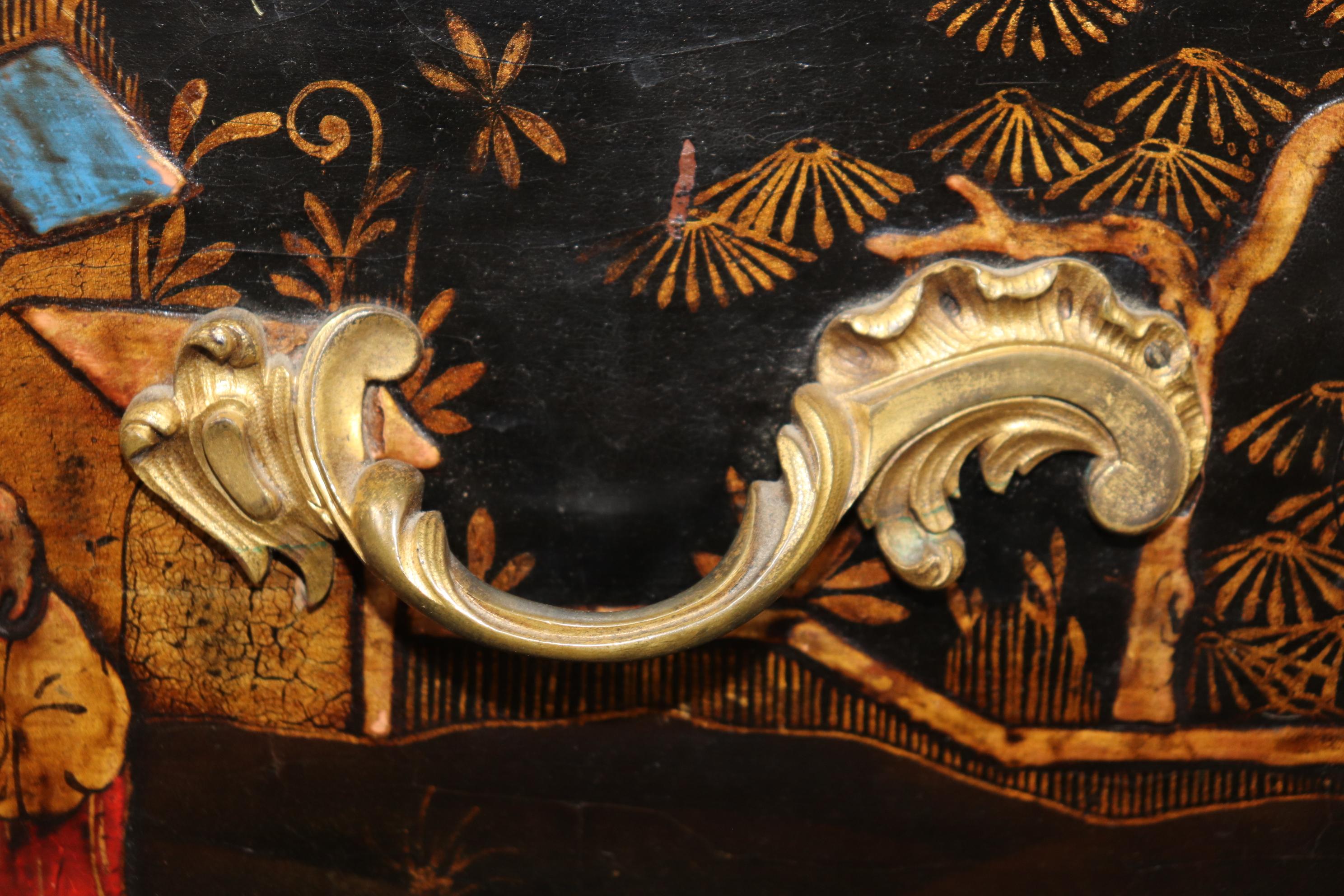 Superba pittura Chinoiserie decorata francese Luigi XV con piano a specchio Bureau Plat Desk in vendita 6
