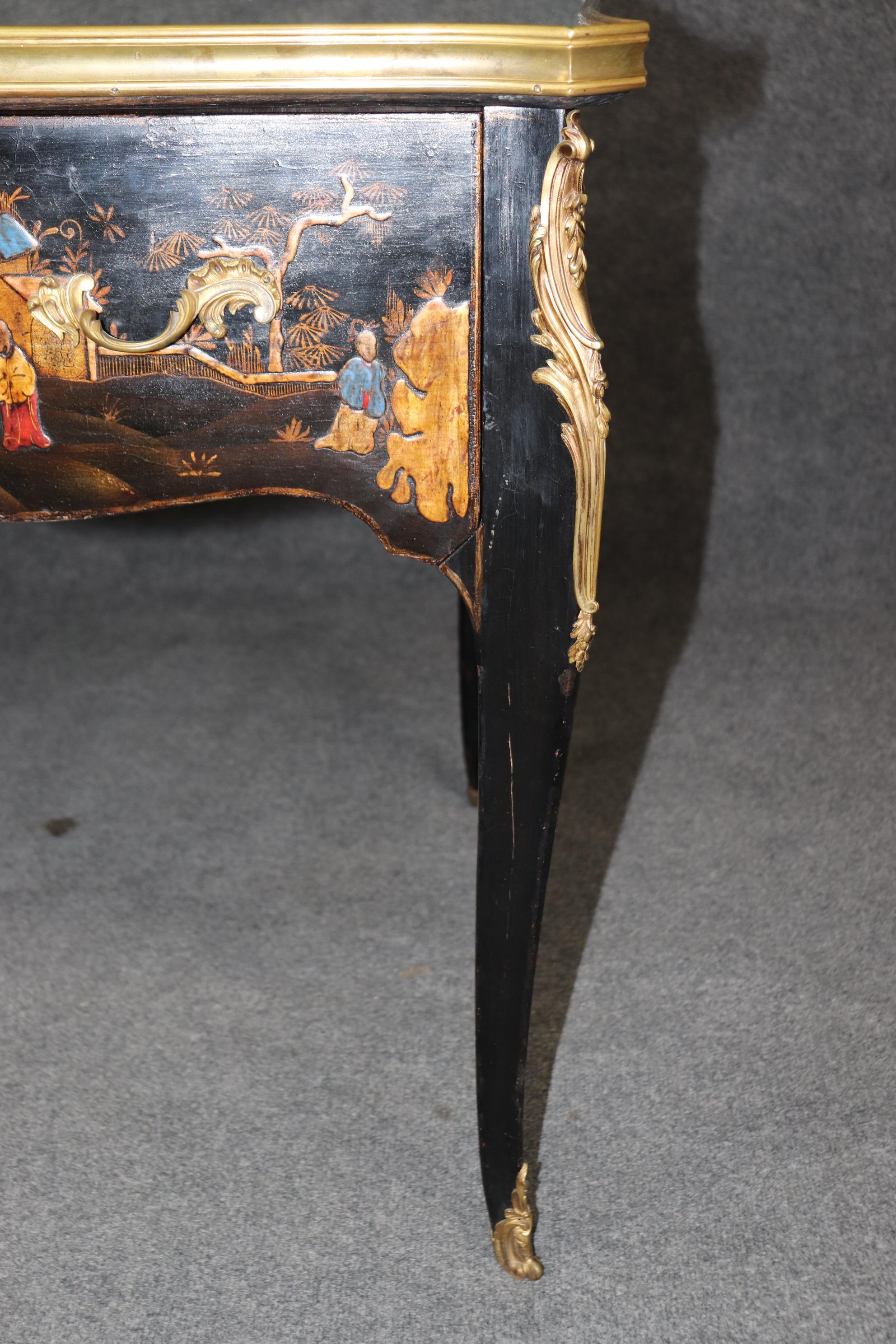 Superba pittura Chinoiserie decorata francese Luigi XV con piano a specchio Bureau Plat Desk in vendita 2