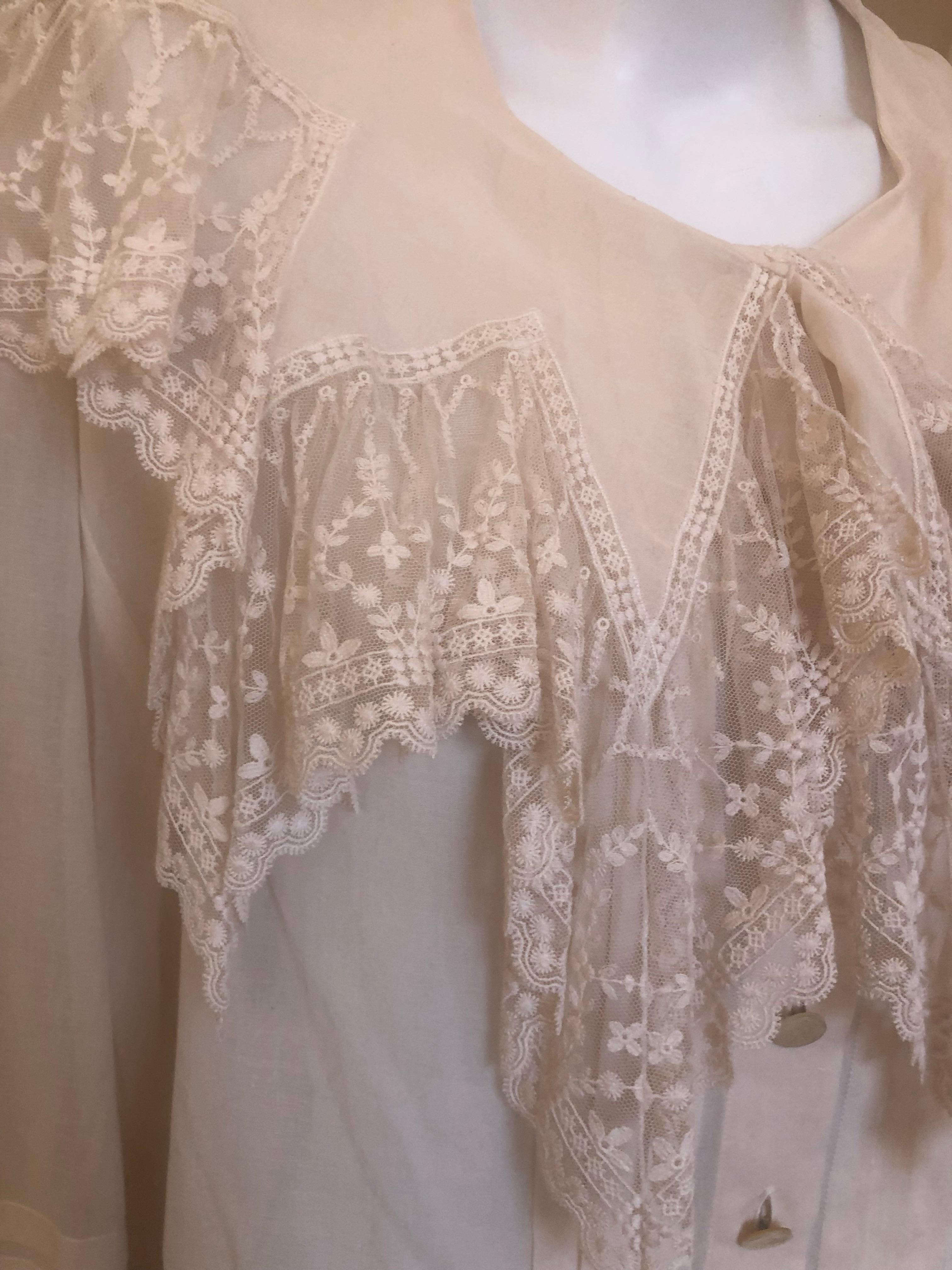 Superb Chloe Cotton Blouse Designed by Karl Lagerfeld (42 Fr) In New Condition In Port Hope, ON