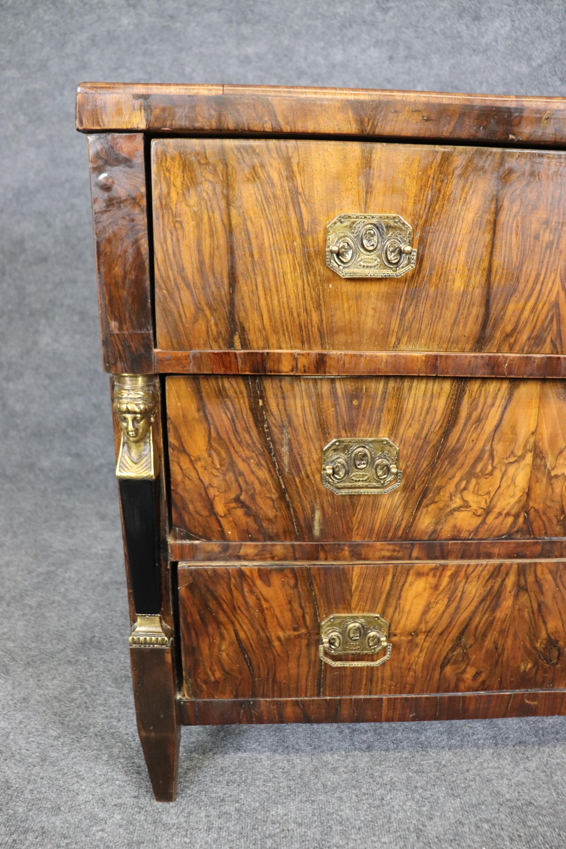 Superb Circassian Walnut Bronze French Empire 1780s Era Commode Dresser  For Sale 10