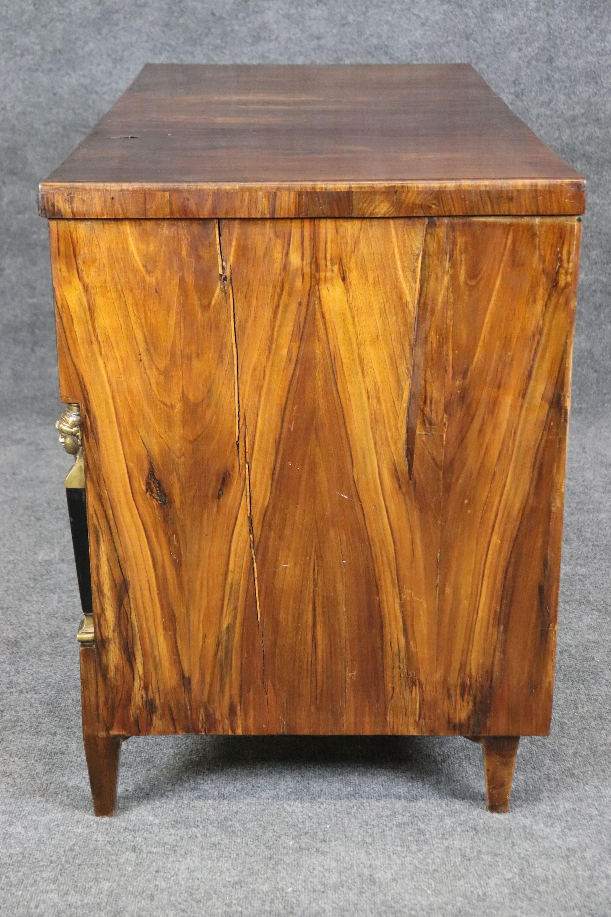 Superb Circassian Walnut Bronze French Empire 1780s Era Commode Dresser  For Sale 3