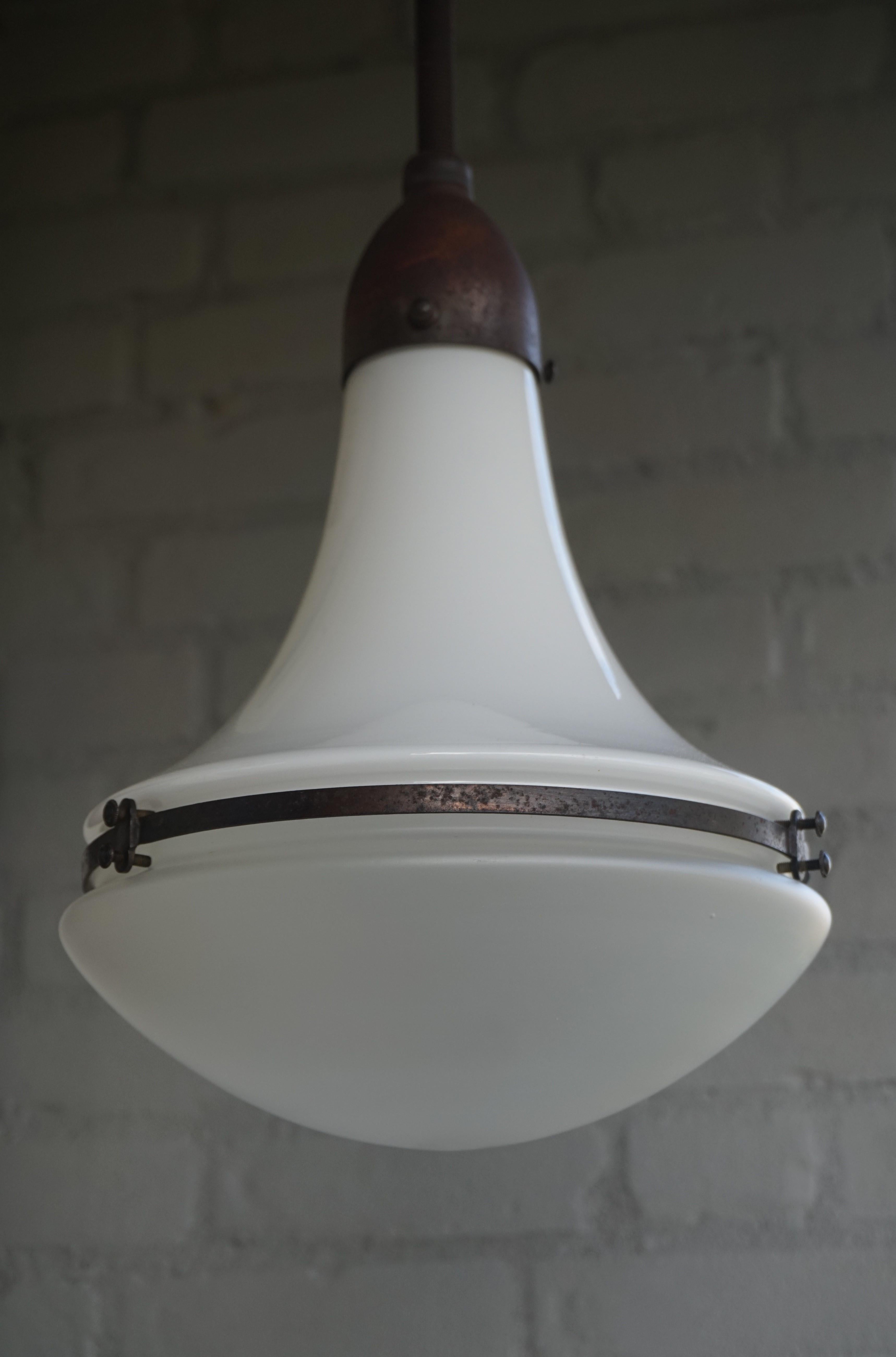 Superb Condition Industrial Arts & Crafts Pendant Light by Peter Behrens, 1920 7