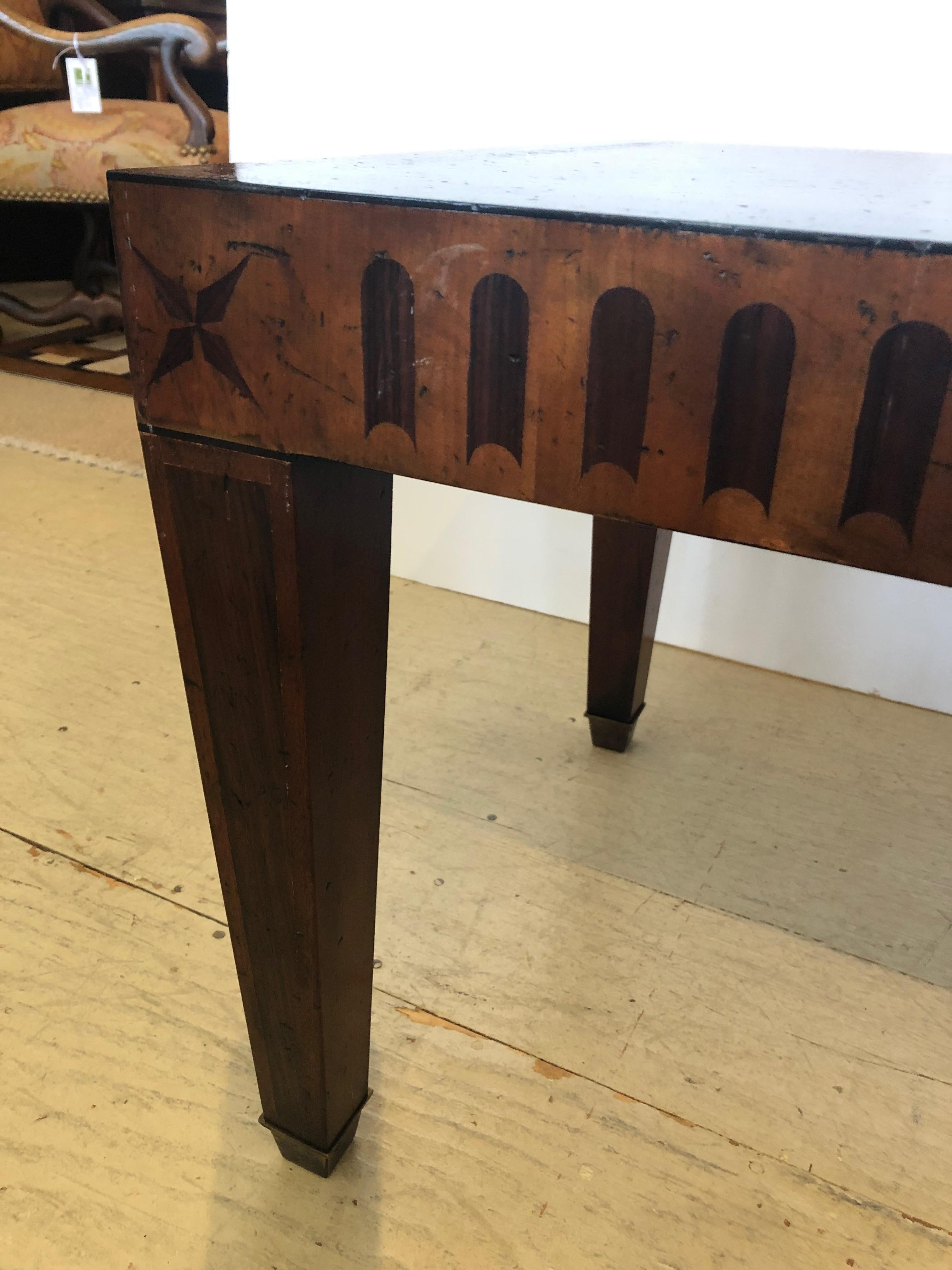 Mid-20th Century Superb Crotch Mahogany and Inlaid Rectangular Coffee Table