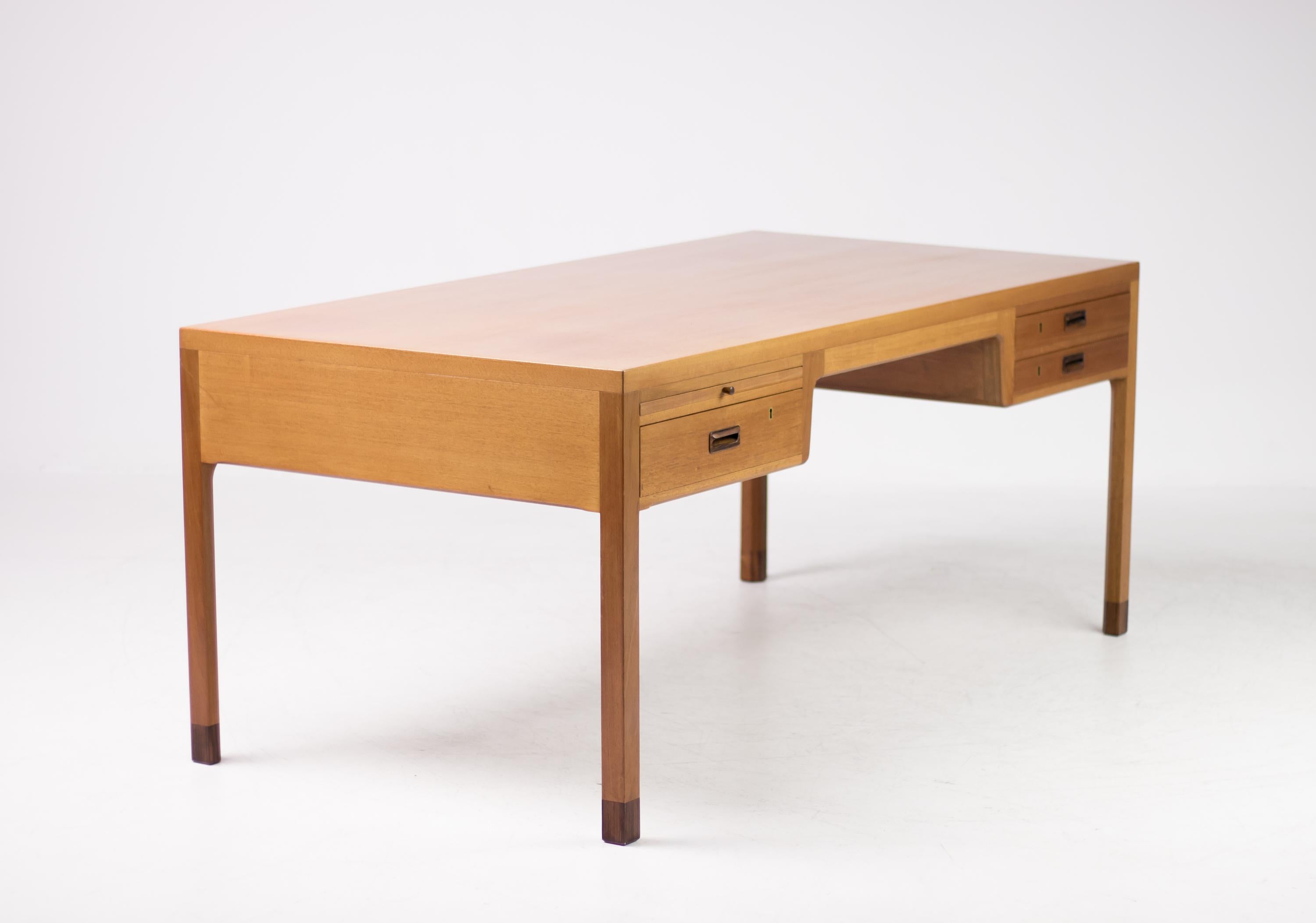 Superb Danish Desk by Ejner Larsen and Aksel Bender Madsen 2