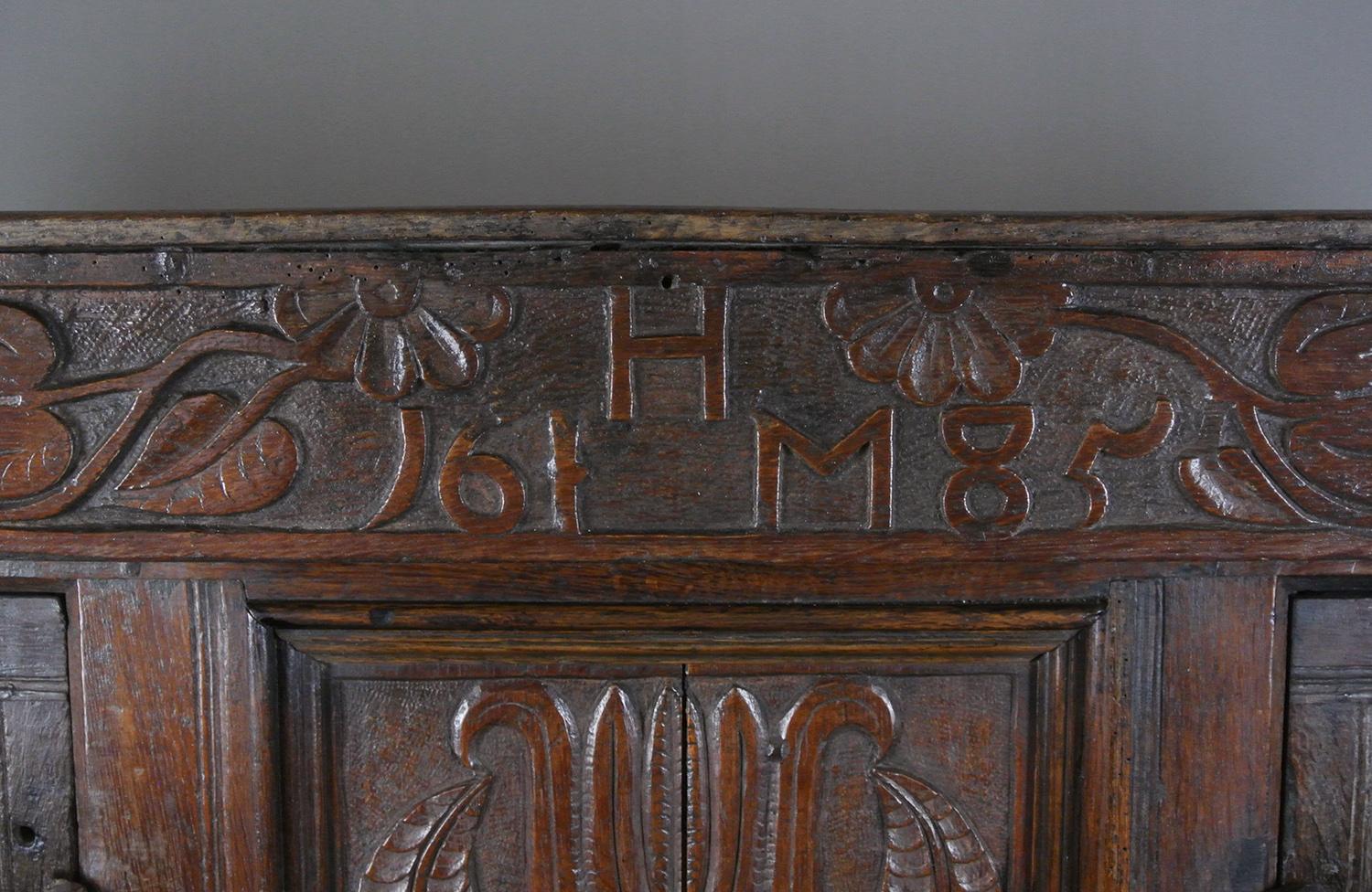 Superb Initialled and Dated Charles II Oak Press Court Cupboard - Dated 1685 In Good Condition In Heathfield, GB