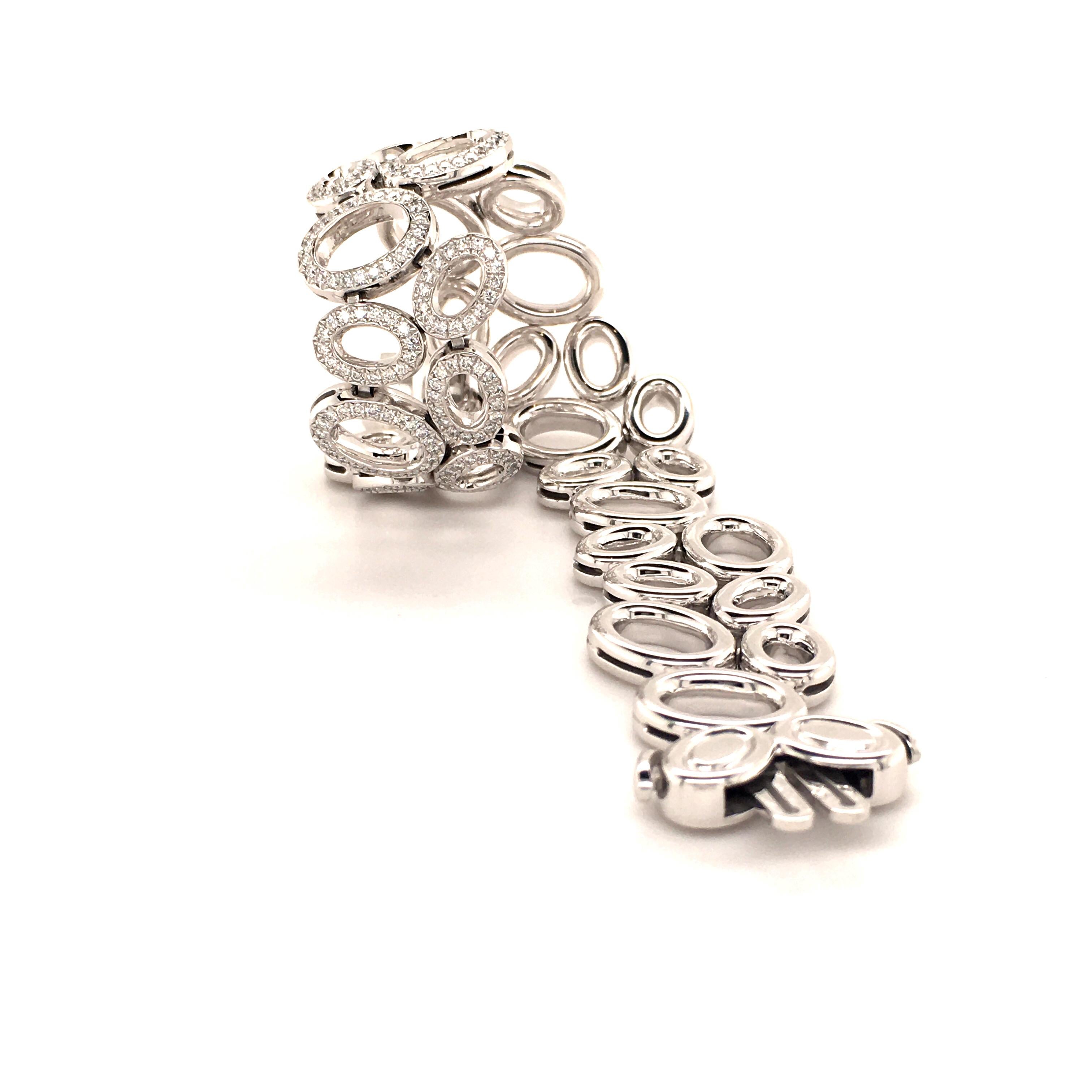 Modern Superb Diamond Bracelet in White Gold by Gubelin For Sale