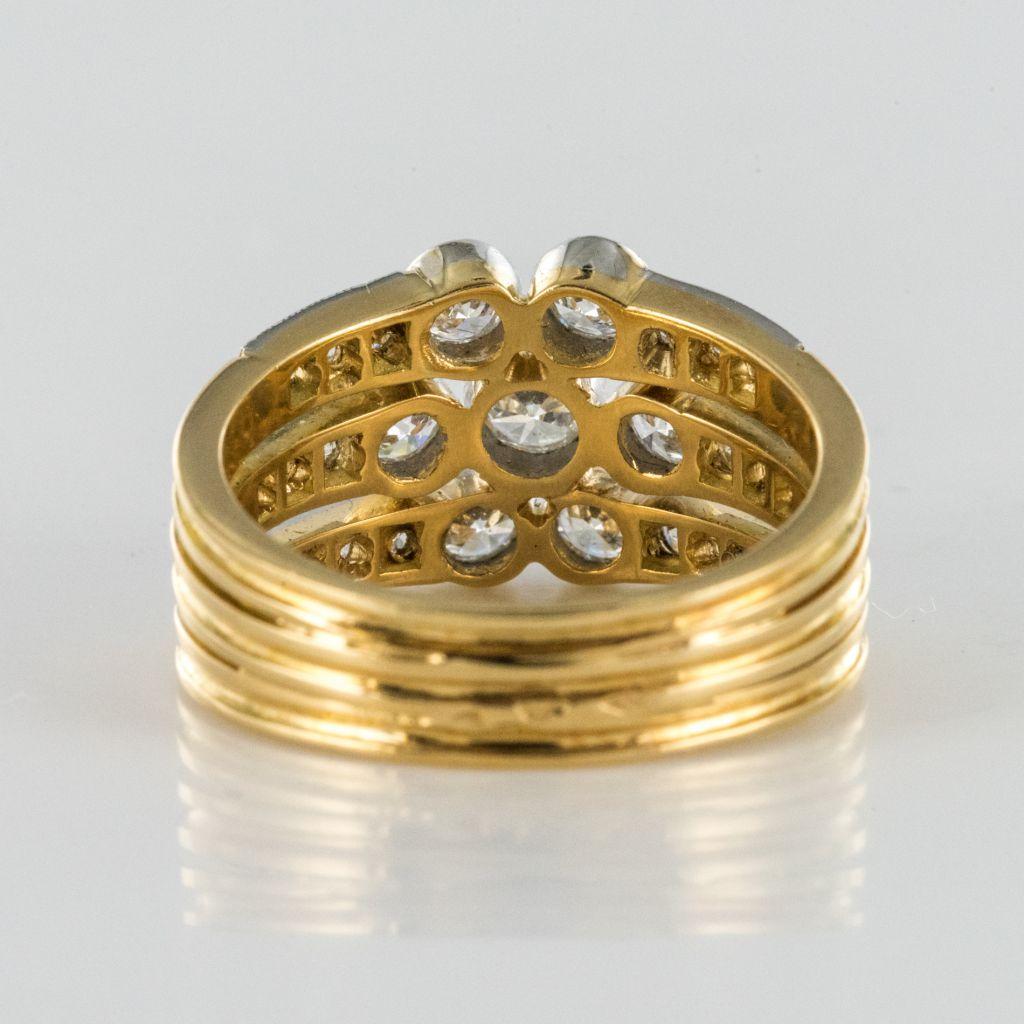 Bague moderne  3 anneaux en or et diamants en vente 2