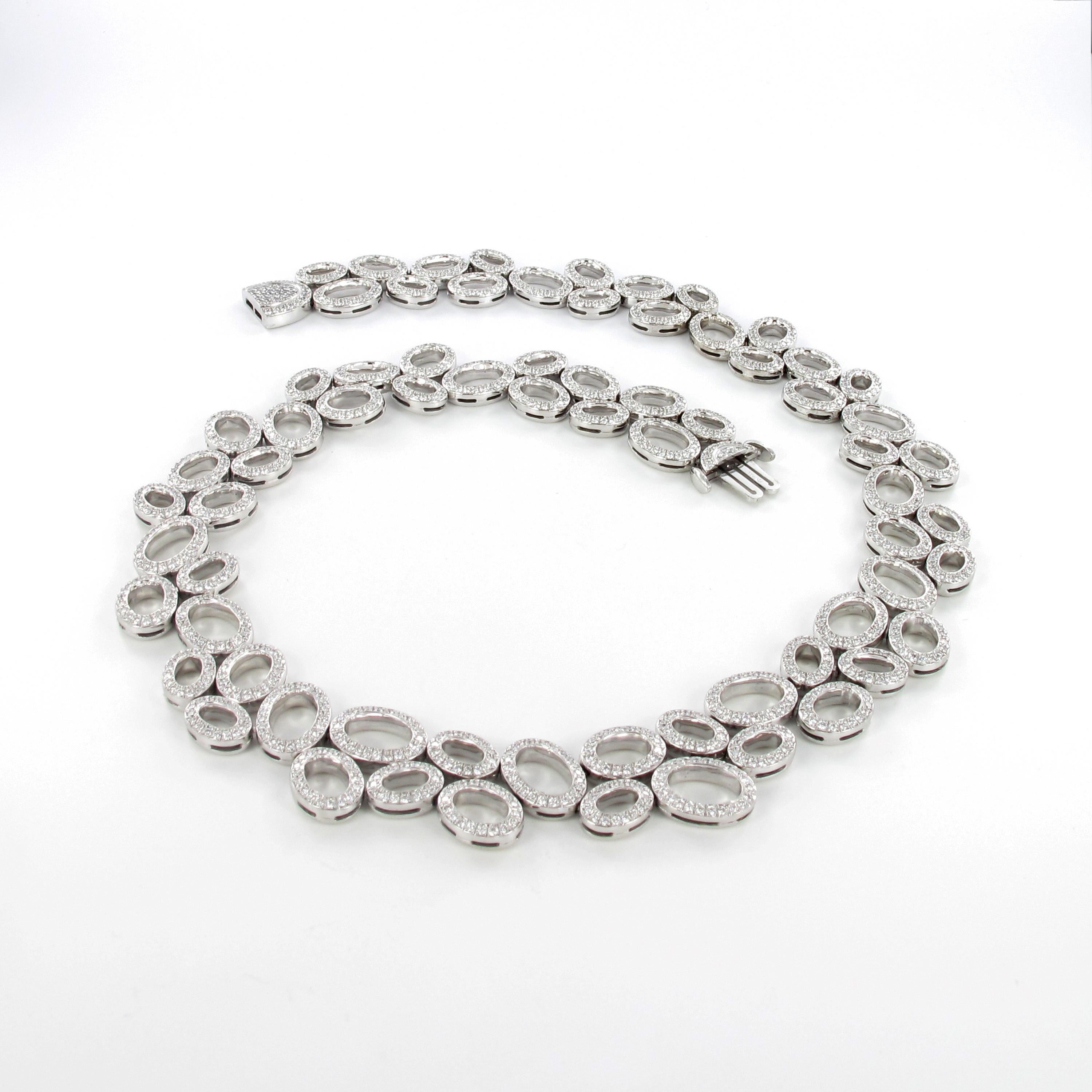 Brilliant Cut Superb Diamond Necklace in White Gold by Gübelin For Sale